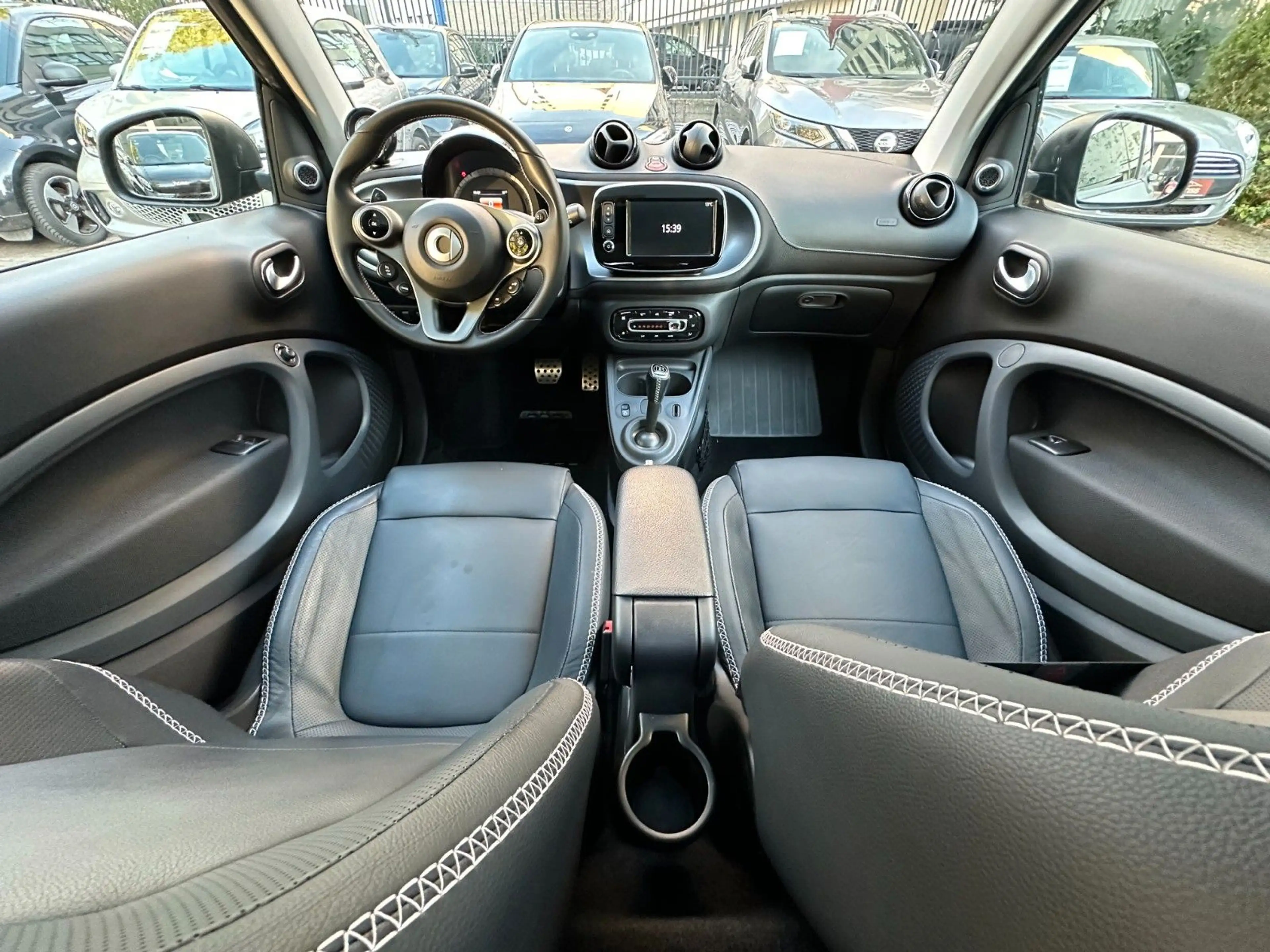 smart forTwo fortwo BRABUS Xcl*LEDER*PANO*NAVI*SHZ*JBL*KAM* — photo 3