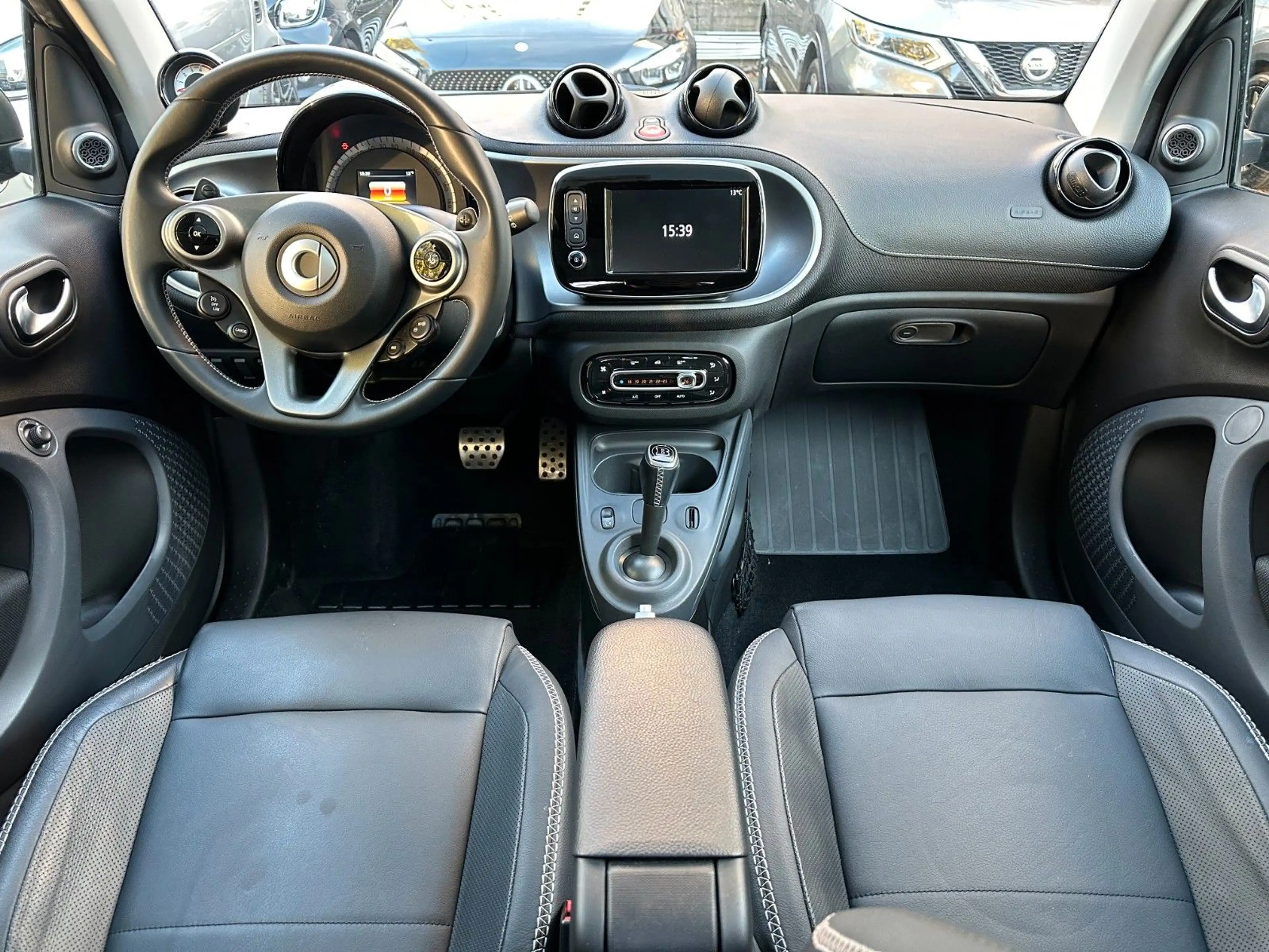 smart forTwo fortwo BRABUS Xcl*LEDER*PANO*NAVI*SHZ*JBL*KAM* — photo 11