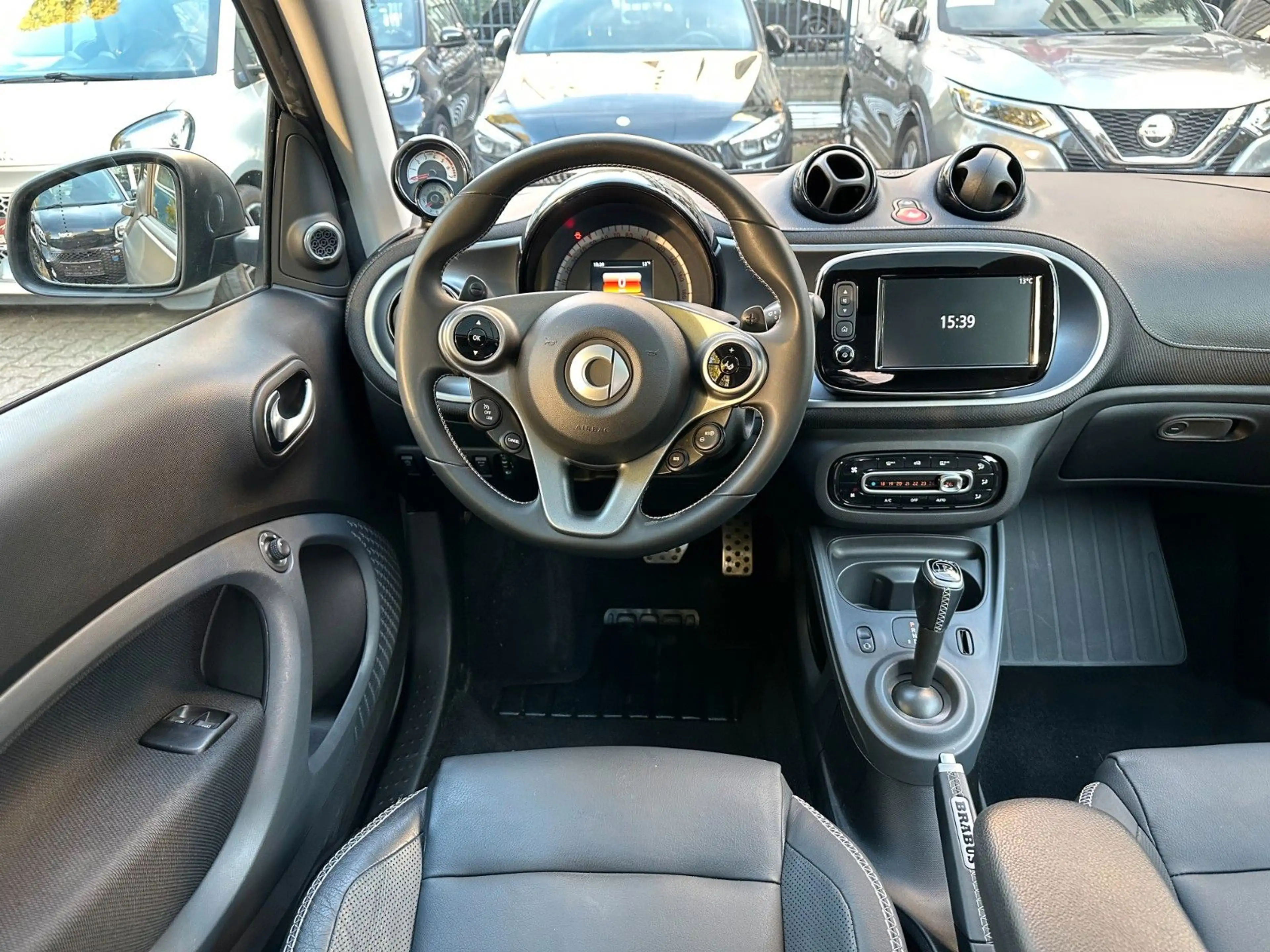 smart forTwo fortwo BRABUS Xcl*LEDER*PANO*NAVI*SHZ*JBL*KAM* — photo 17