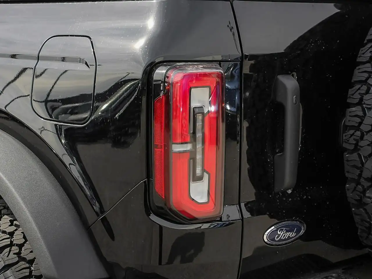 Ford Bronco снимка Ford Bronco