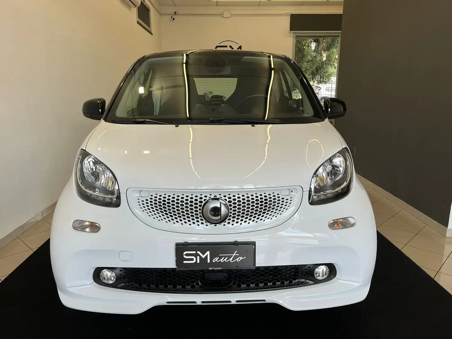 smart forTwo Fortwo III 2015 1.0 Brabus Style 71cv twinamic Bianco - 2