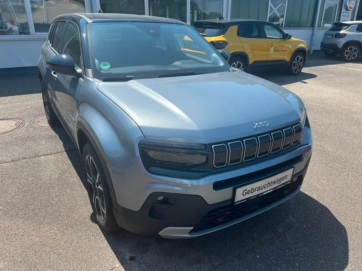 Jeep Avenger 54 kWh 115 kW Summit Electric - 1