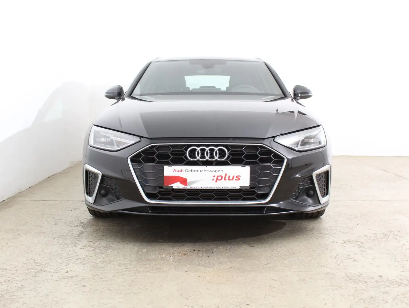 Audi A4 35 TFSI S line Schwarz - 2