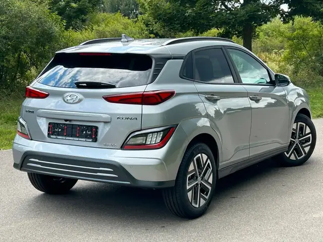 Hyundai Kona view 6