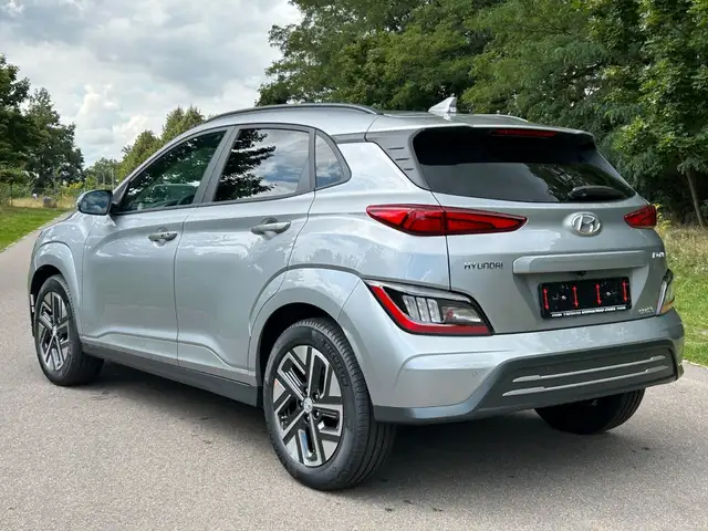Hyundai Kona view 4