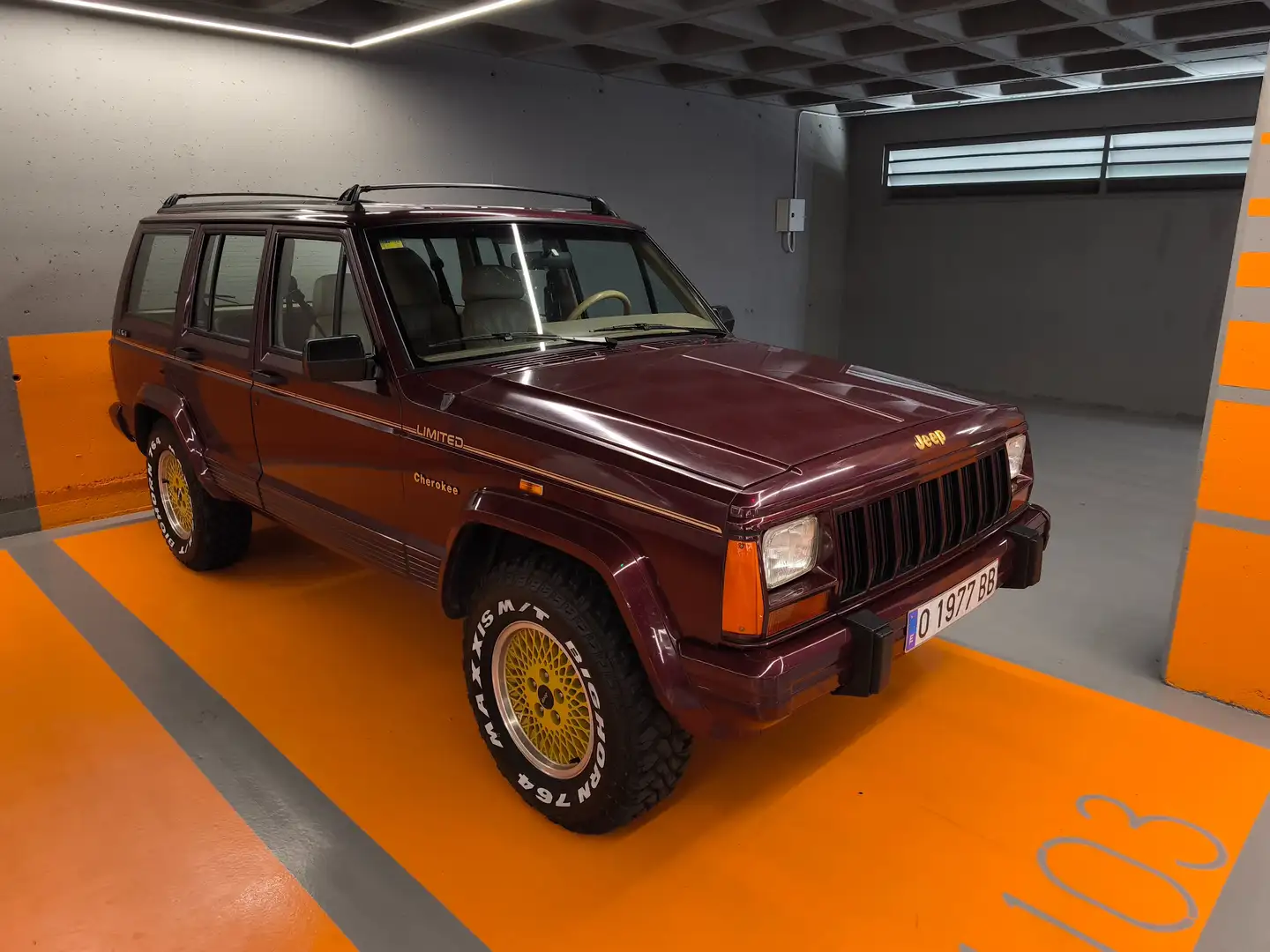 Jeep Cherokee Cherokee 4.0 Limited Burdeos - 1