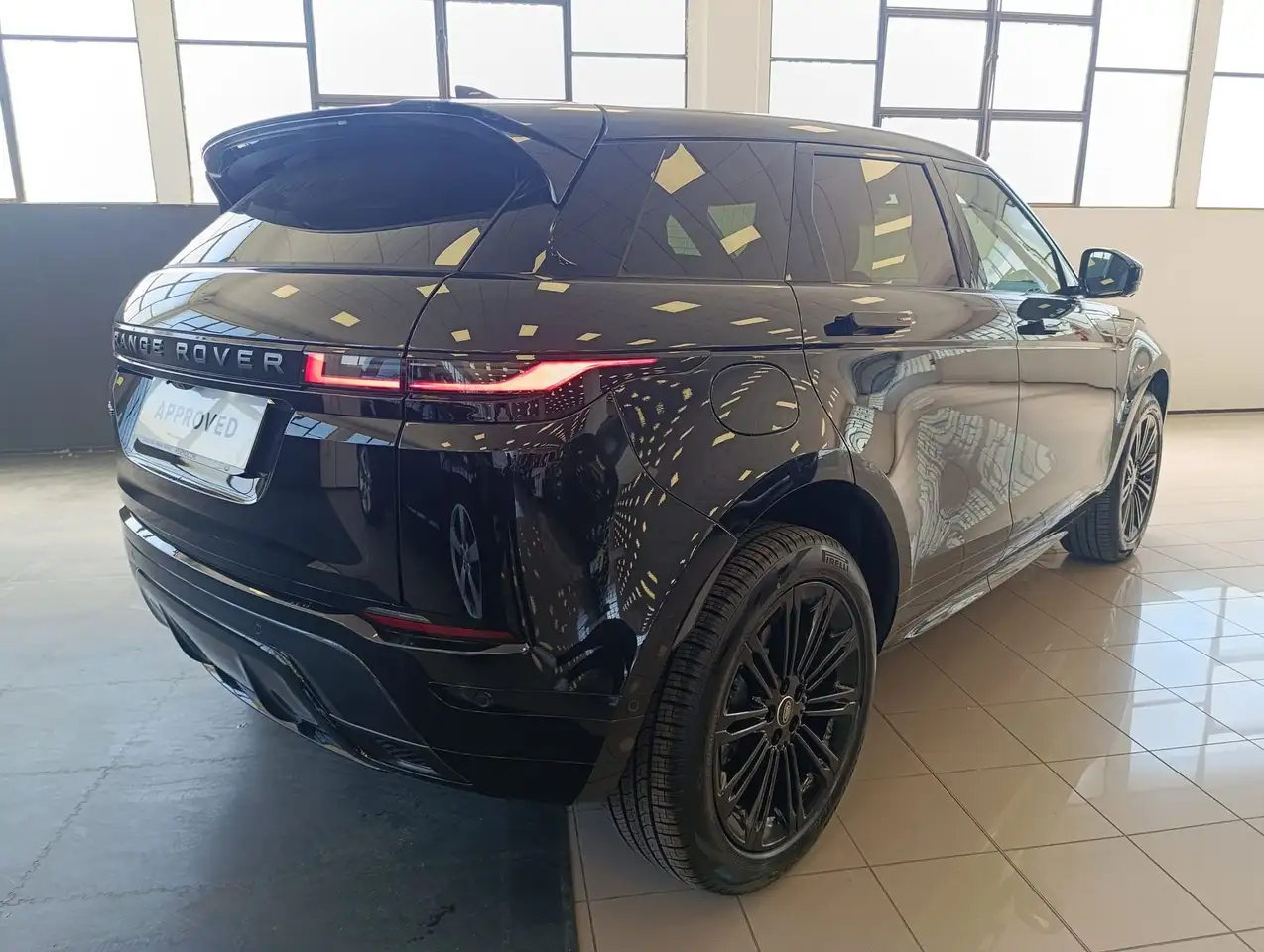 Land Rover Range Rover Evoque 2026 — фото 9