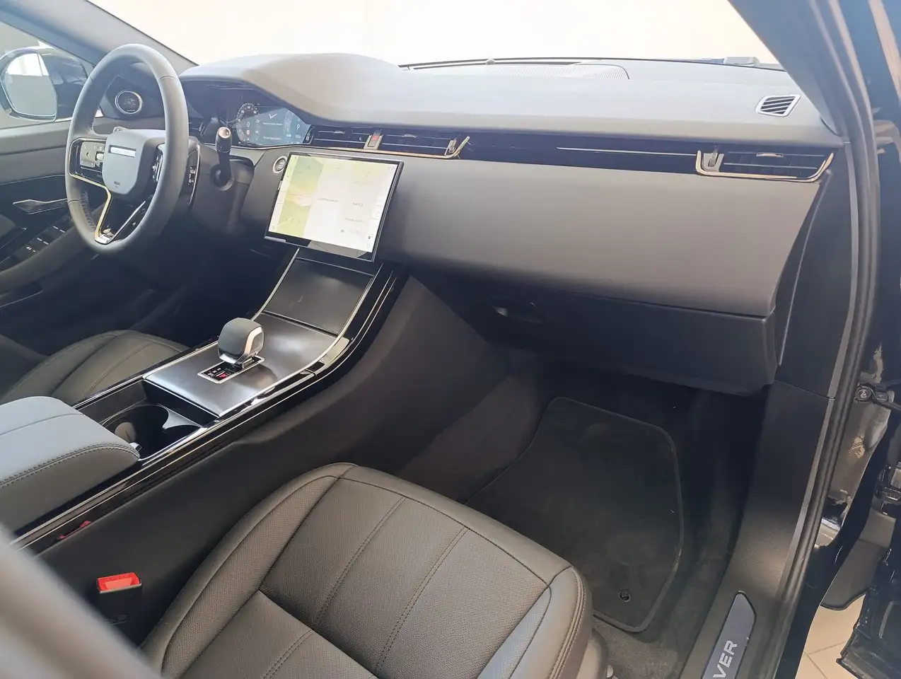 Land Rover Range Rover Evoque 2026 — фото 13