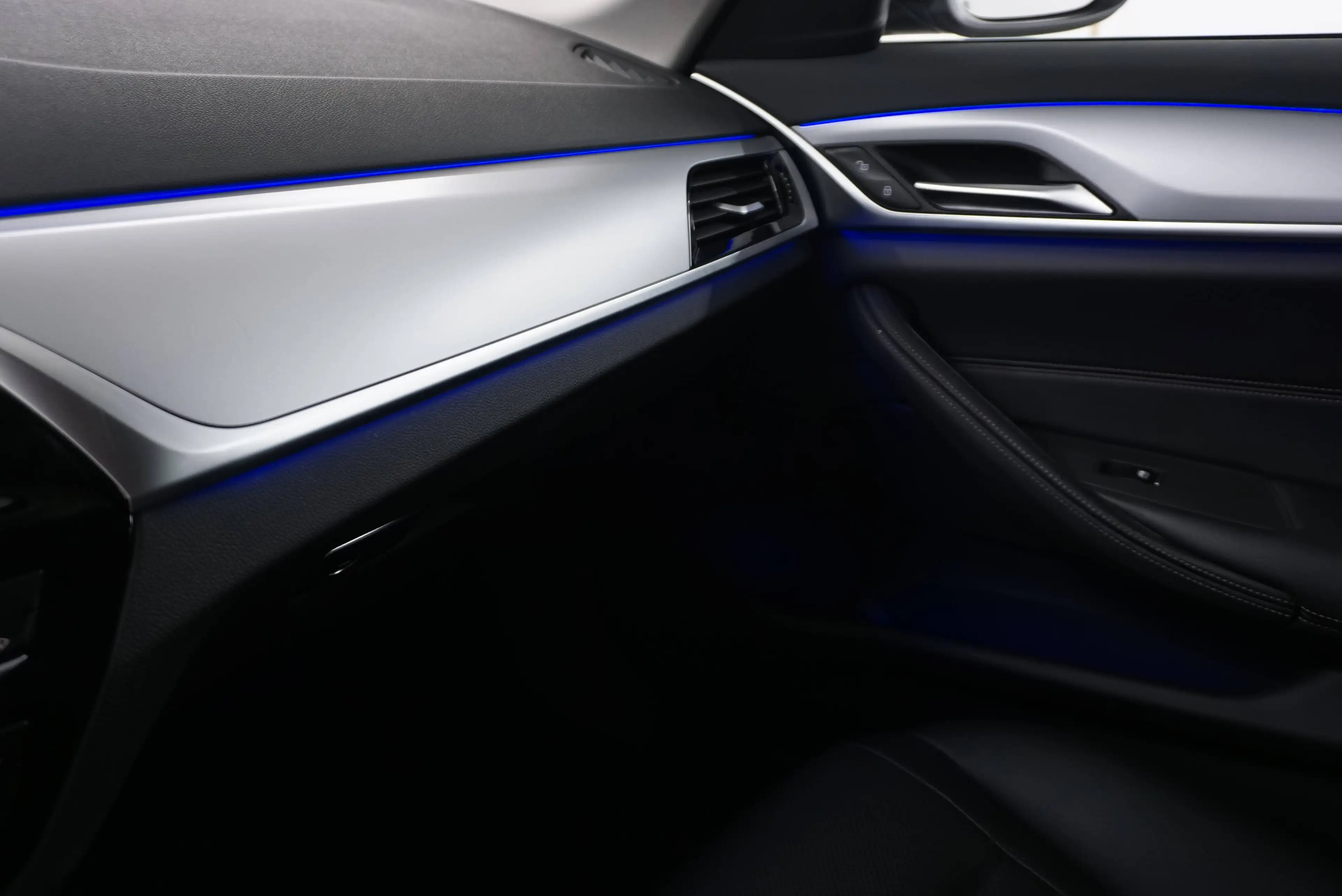 BMW 520 d Sport // M-Lenkrad // Lederausstattung — photo 11