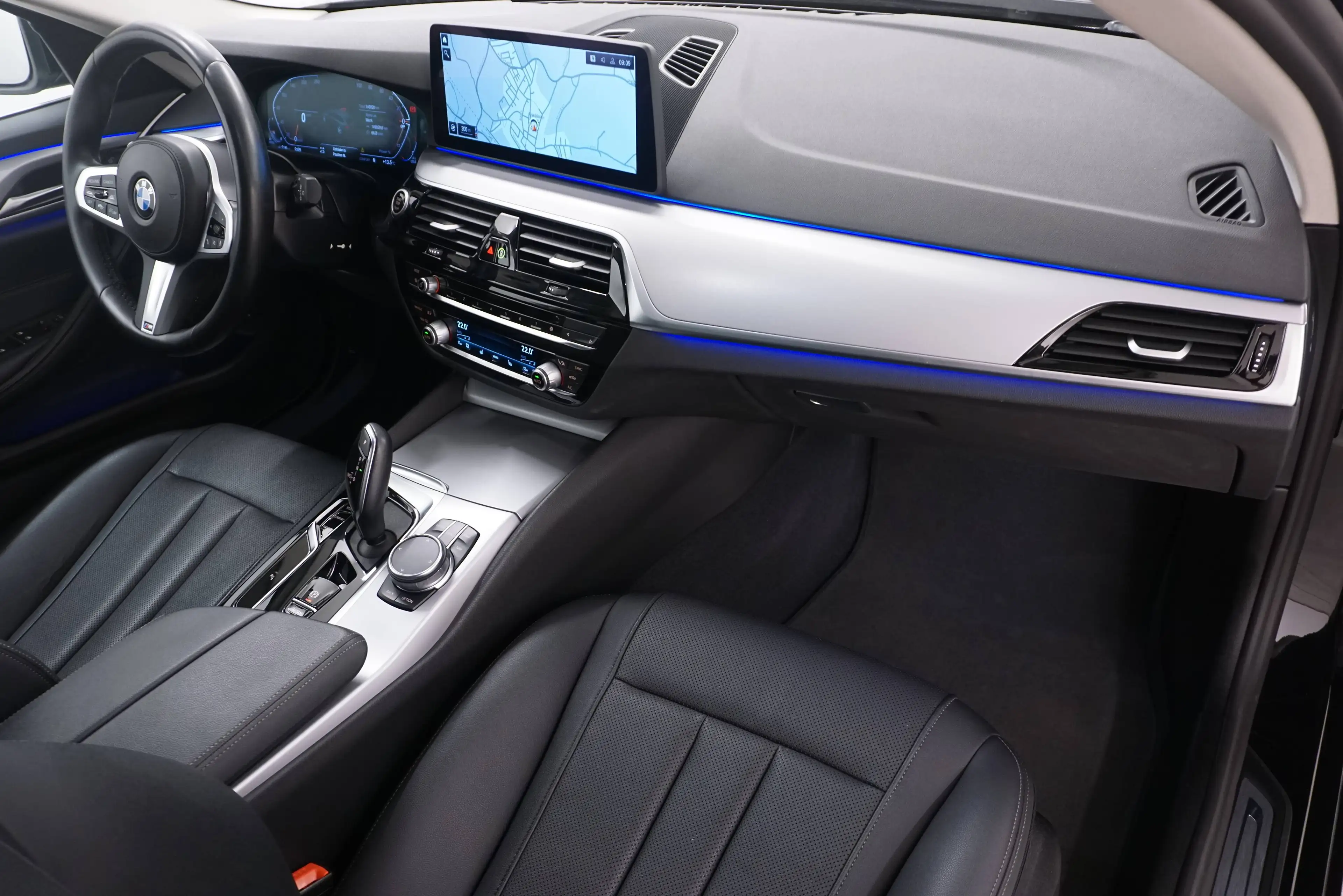 BMW 520 d Sport // M-Lenkrad // Lederausstattung — photo 16