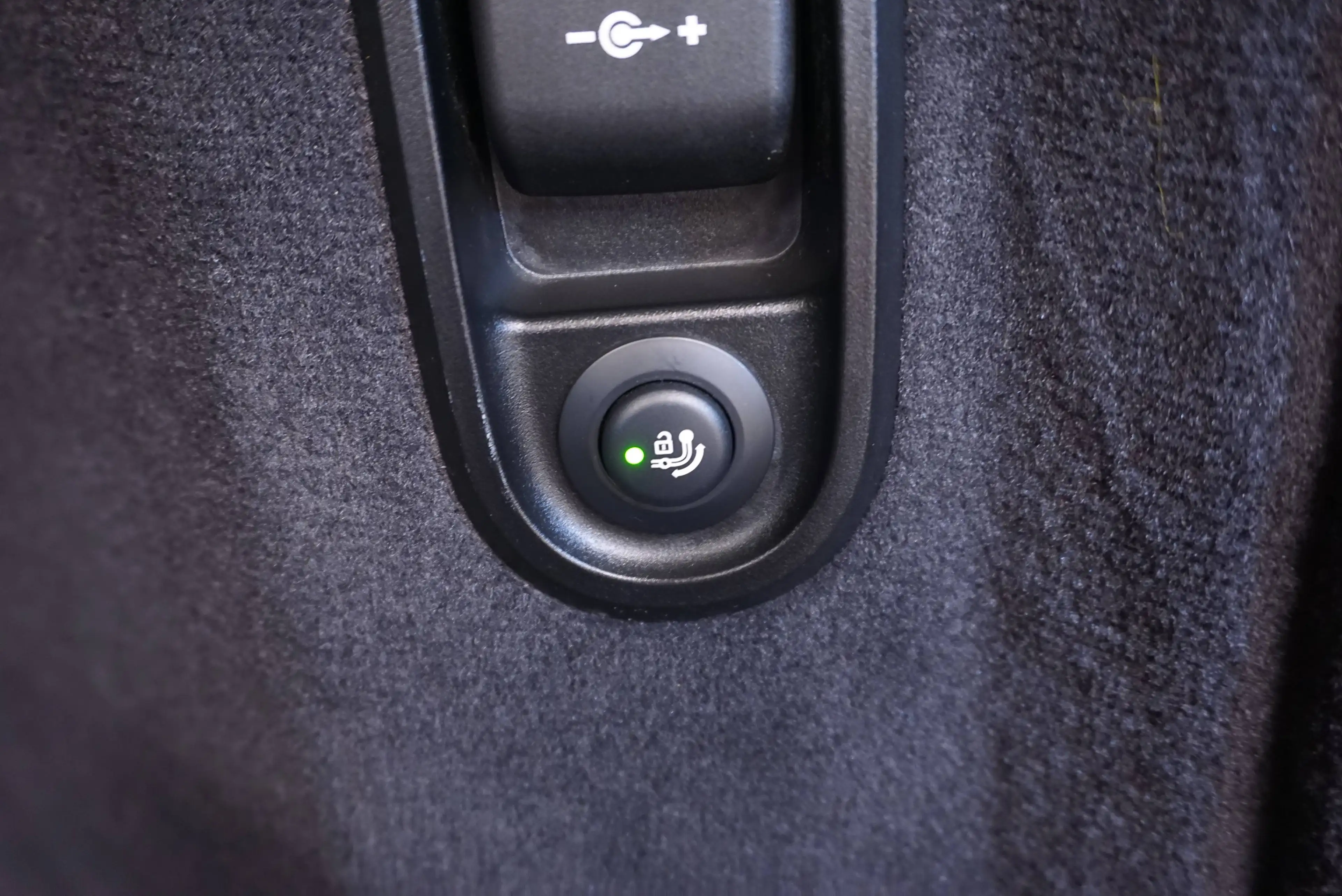 BMW 520 d Sport // M-Lenkrad // Lederausstattung — photo 23