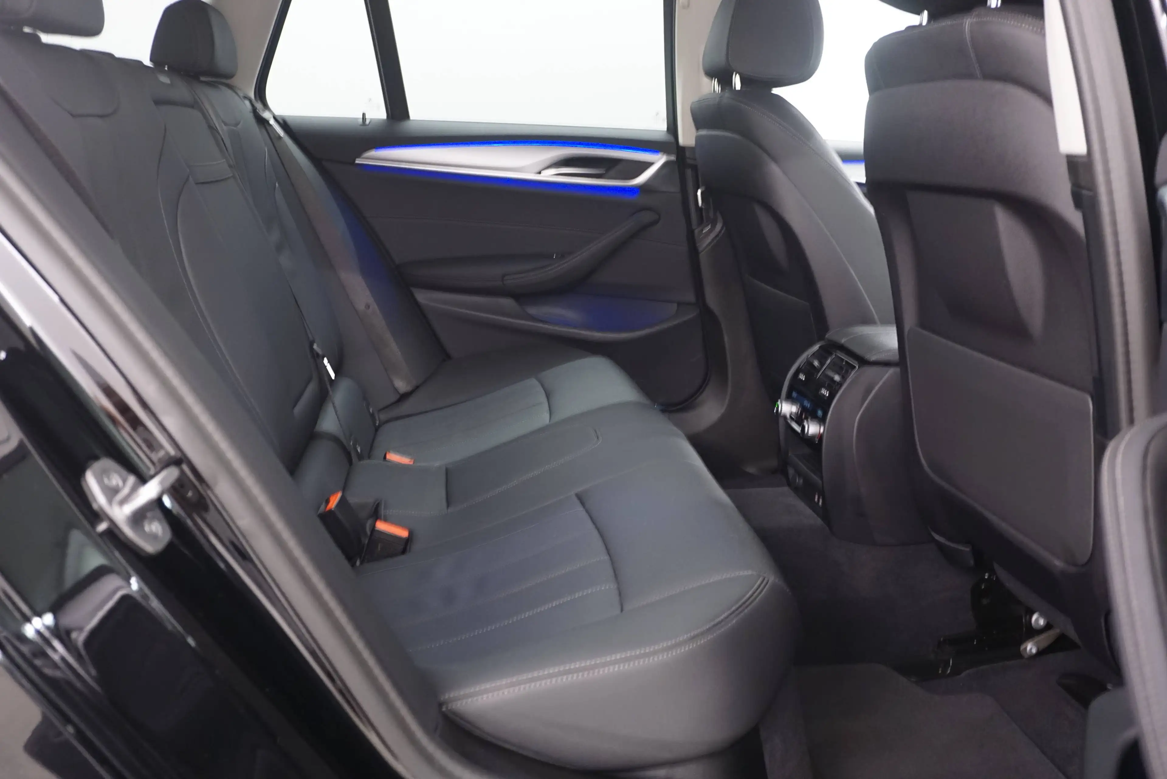 BMW 520 d Sport // M-Lenkrad // Lederausstattung — photo 18