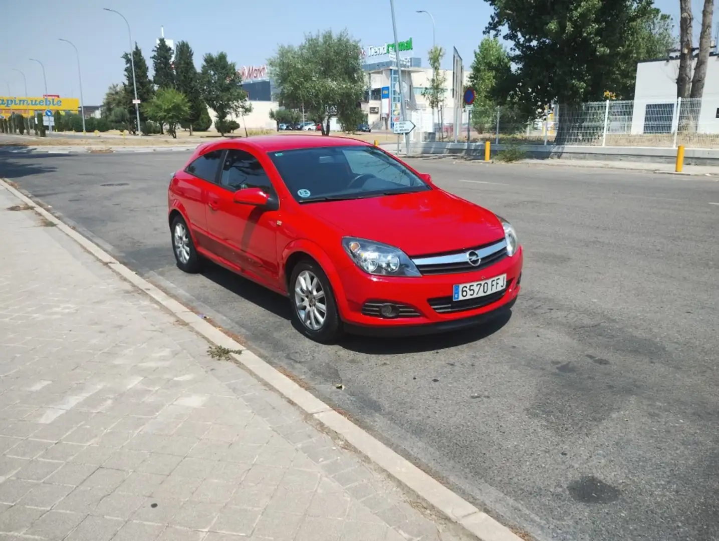 Opel Astra GTC 1.7CDTi Sport Rojo - 1
