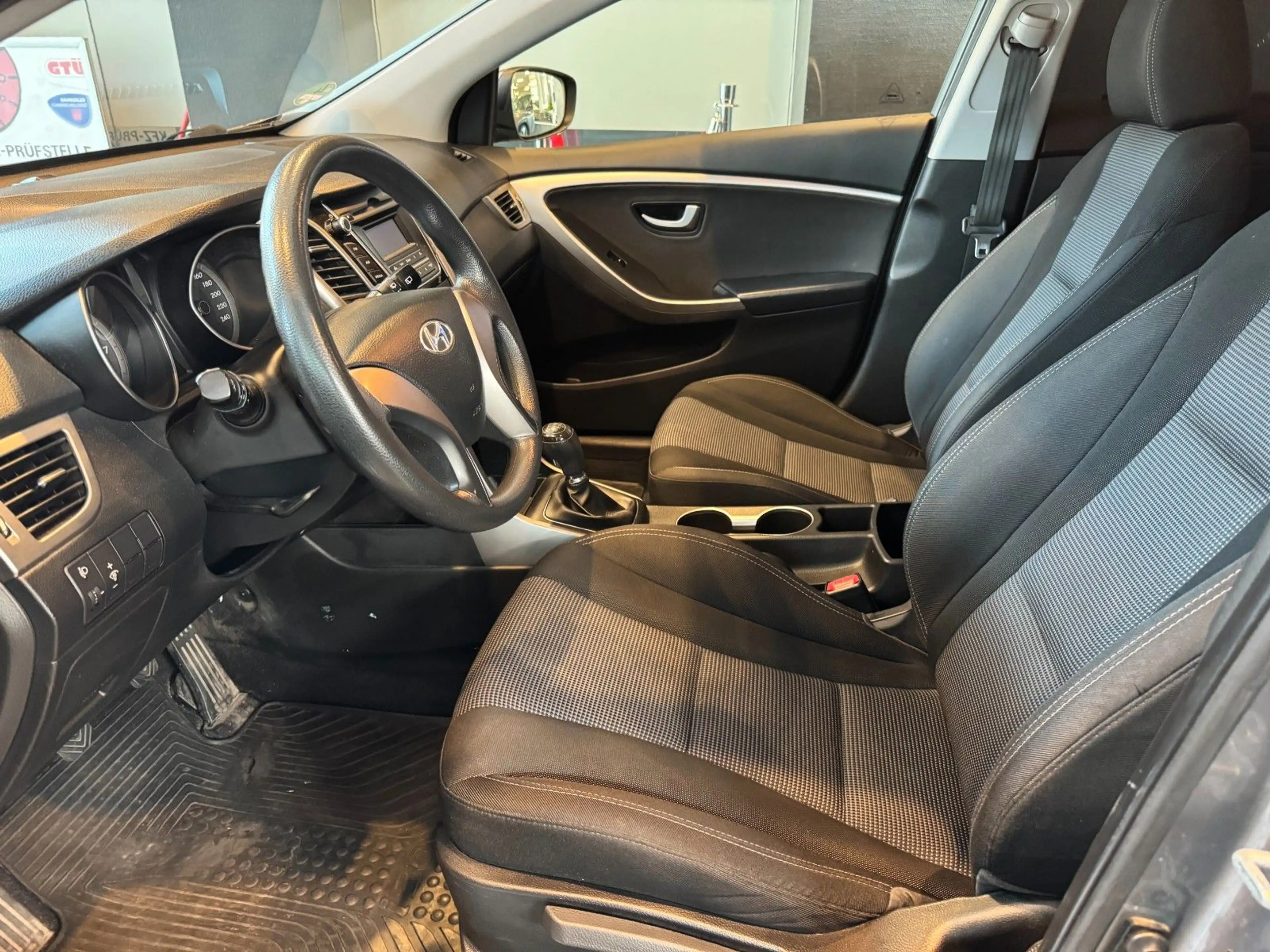 Hyundai i30 cw Classic — photo 10