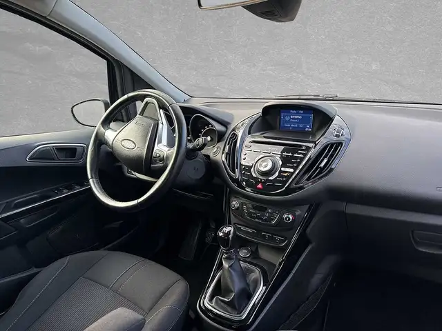 Ford B-Max view 4