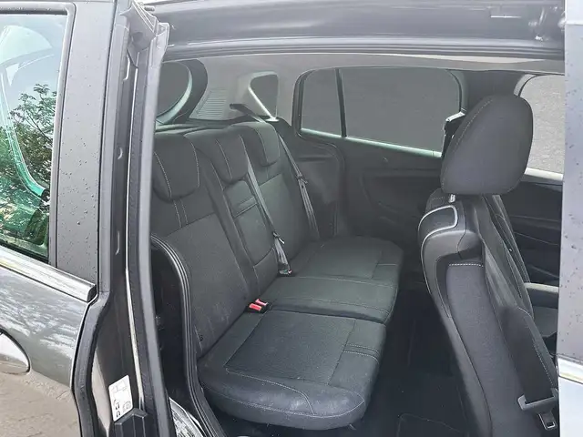 Ford B-Max view 5