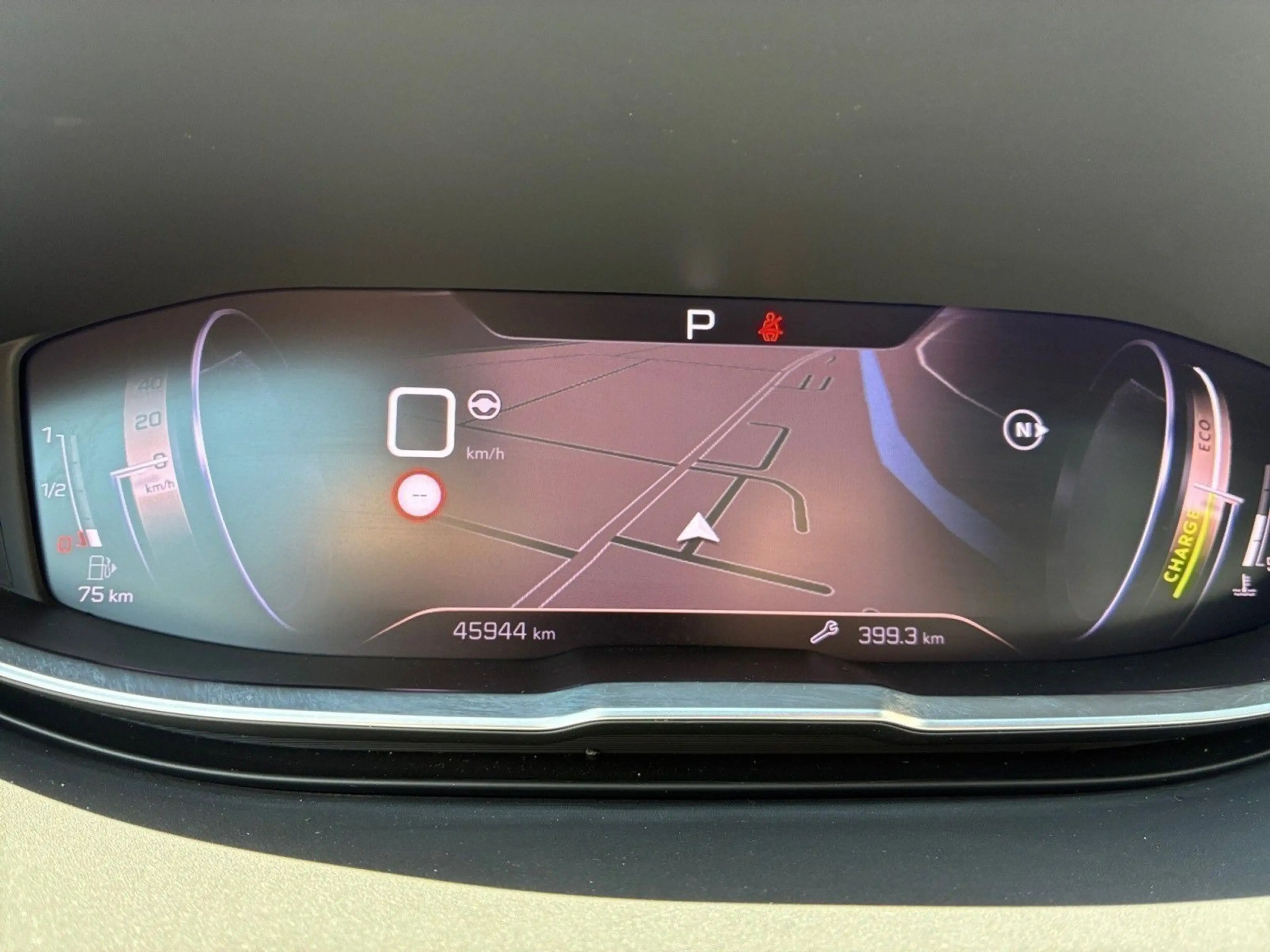 Peugeot 5008 Hybrid 136 e-DSC NAVI*PDC*LED*KAMERA*SHZ*KL — photo 8