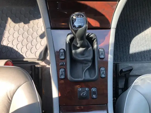 Mercedes-Benz E-Class view 15
