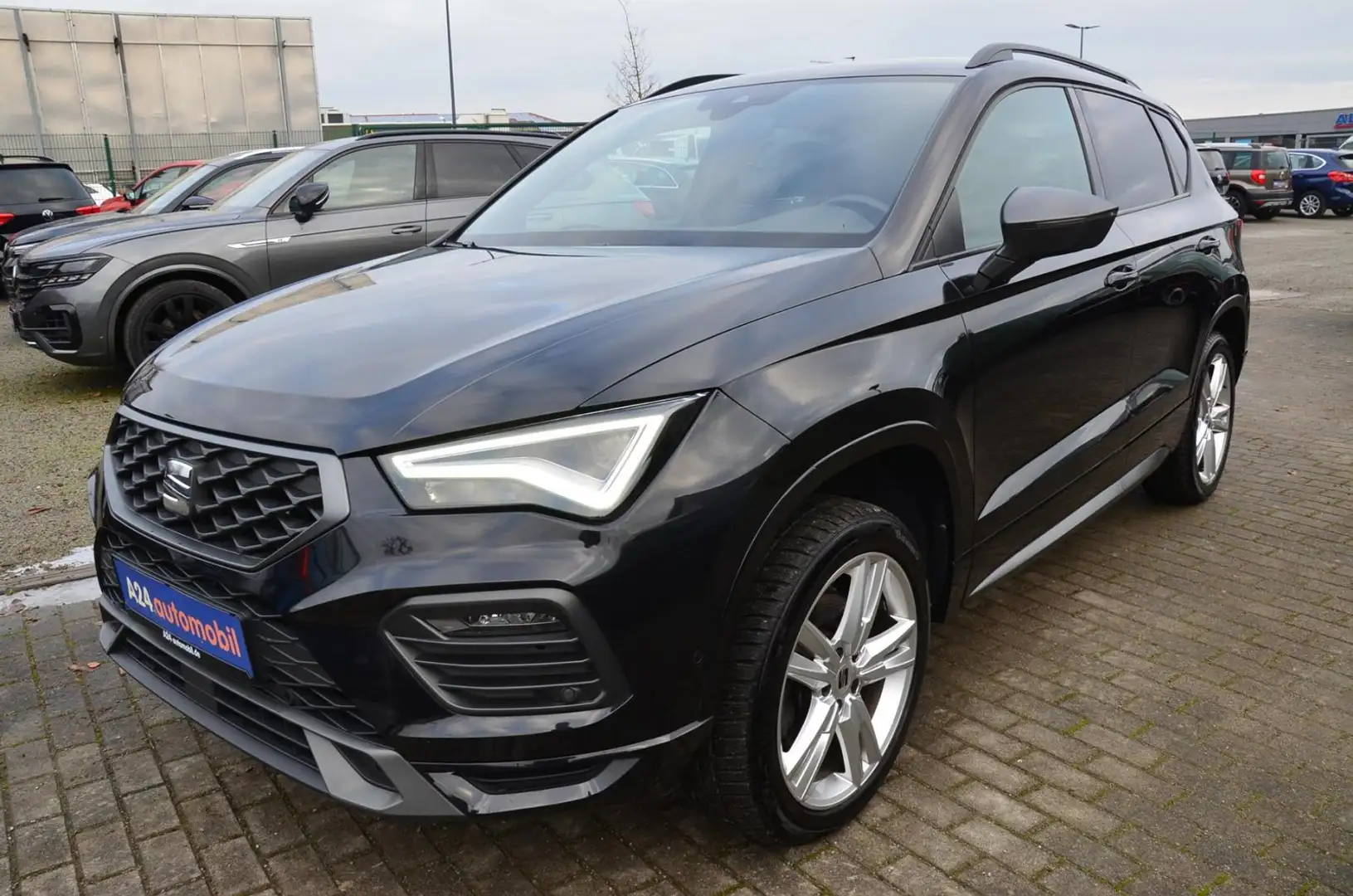 SEAT Ateca 2.0 TDI FR LED Navi AHK Assistenzpaket XL Noir - 1