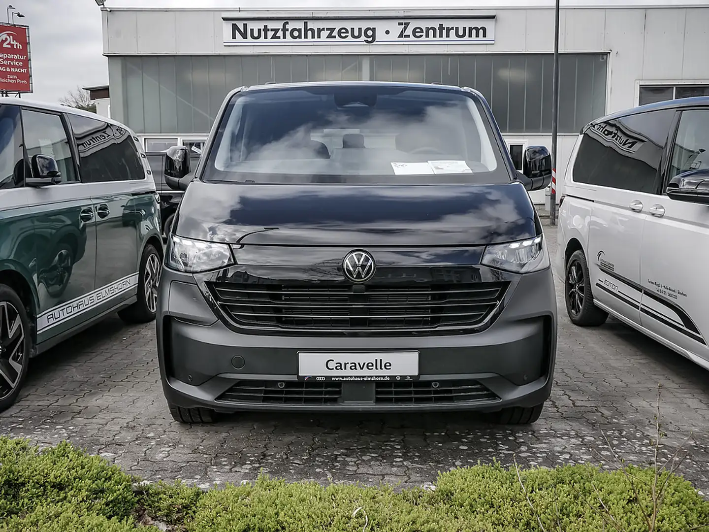 Volkswagen T7 Caravelle e-Caravelle PanAmericana BEV 160 kW Black - 2