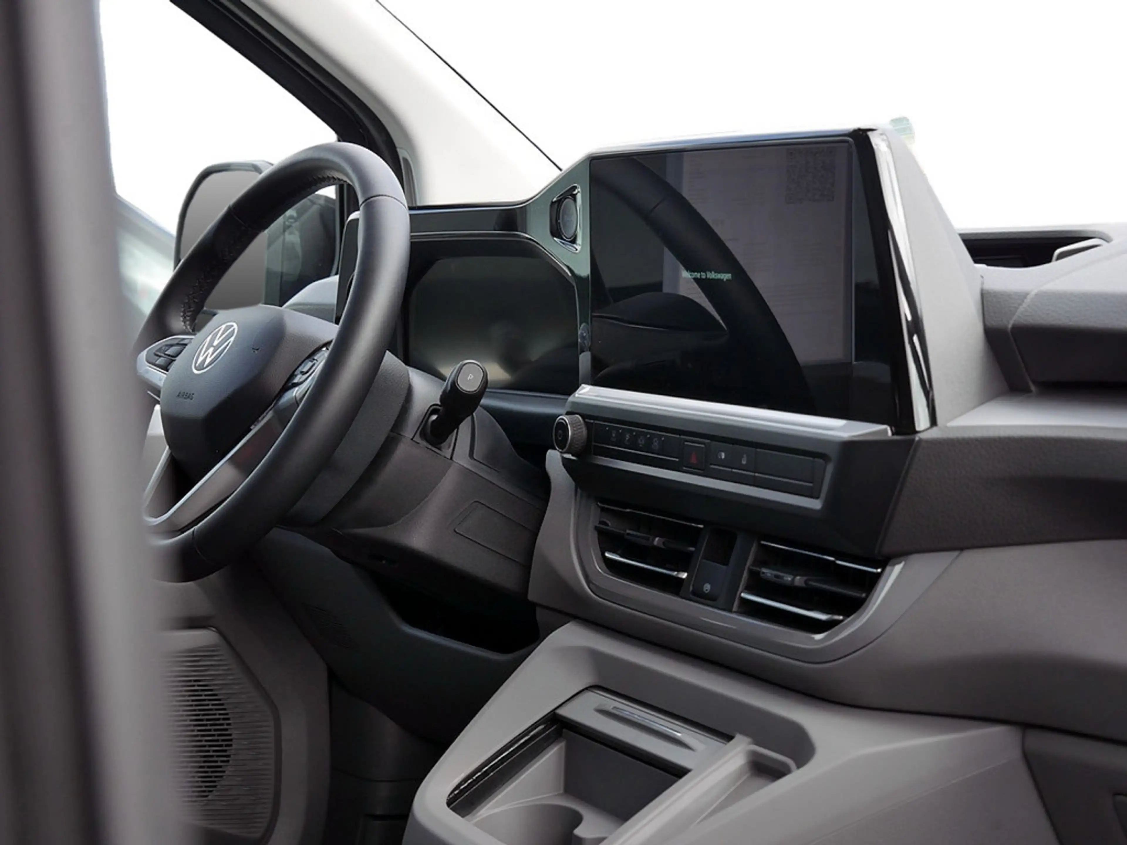 Volkswagen T7 Caravelle e-Caravelle PanAmericana BEV 160 kW — photo 11