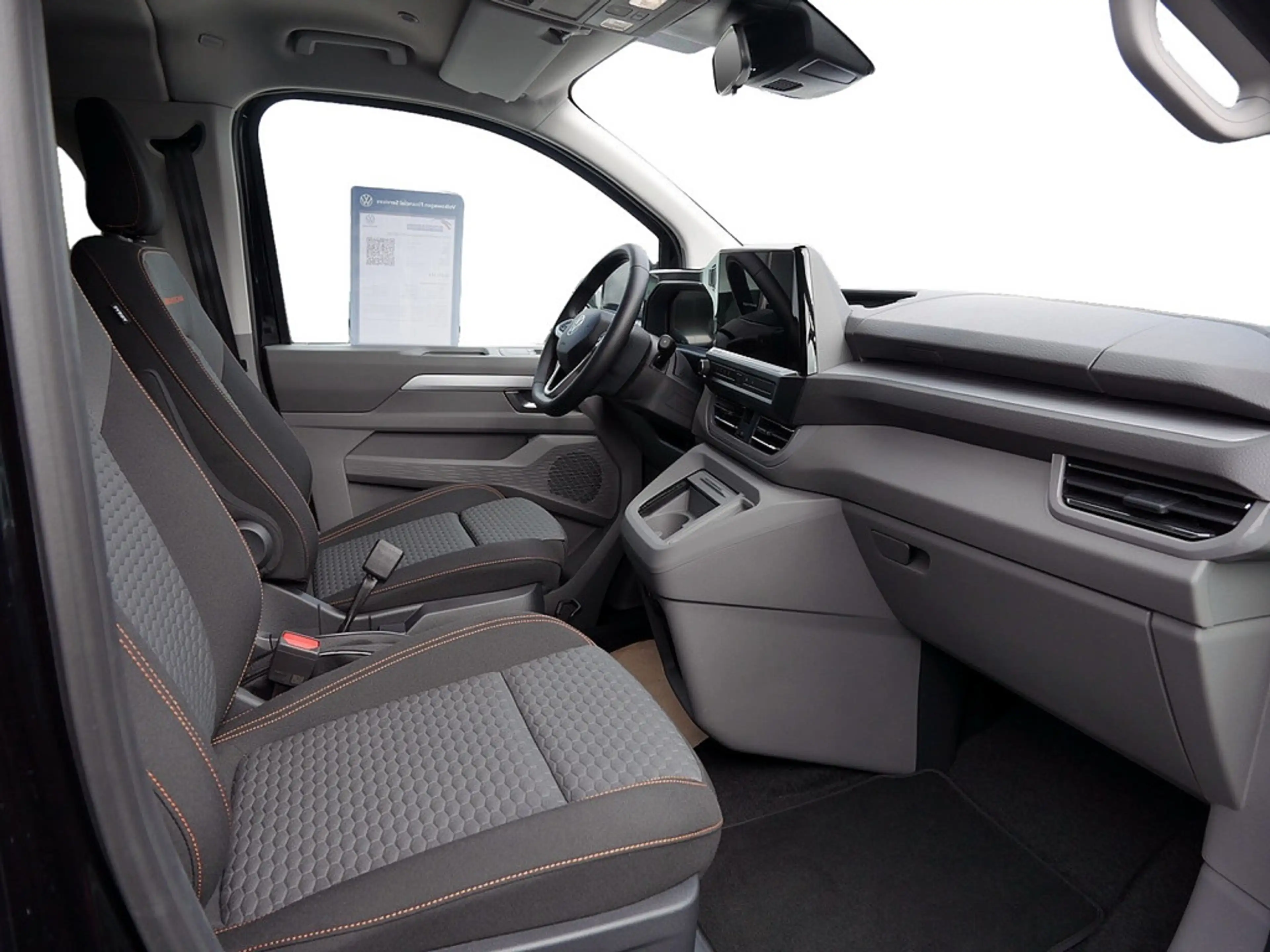 Volkswagen T7 Caravelle e-Caravelle PanAmericana BEV 160 kW — photo 10