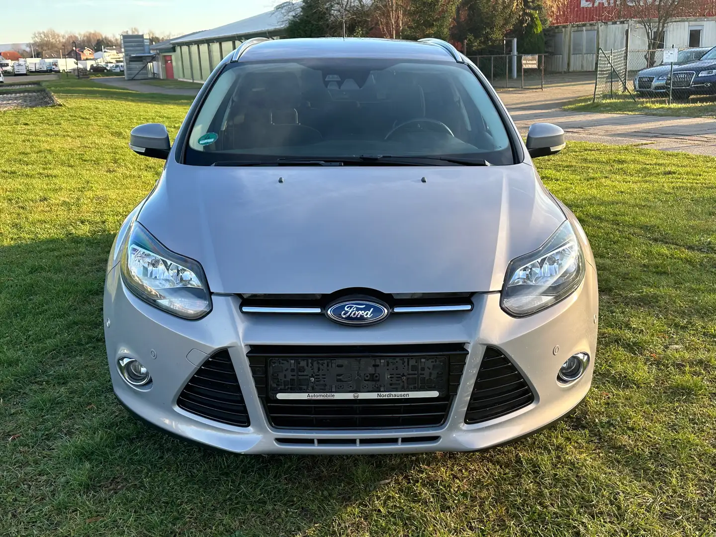 Ford Focus Titanium Gris - 2
