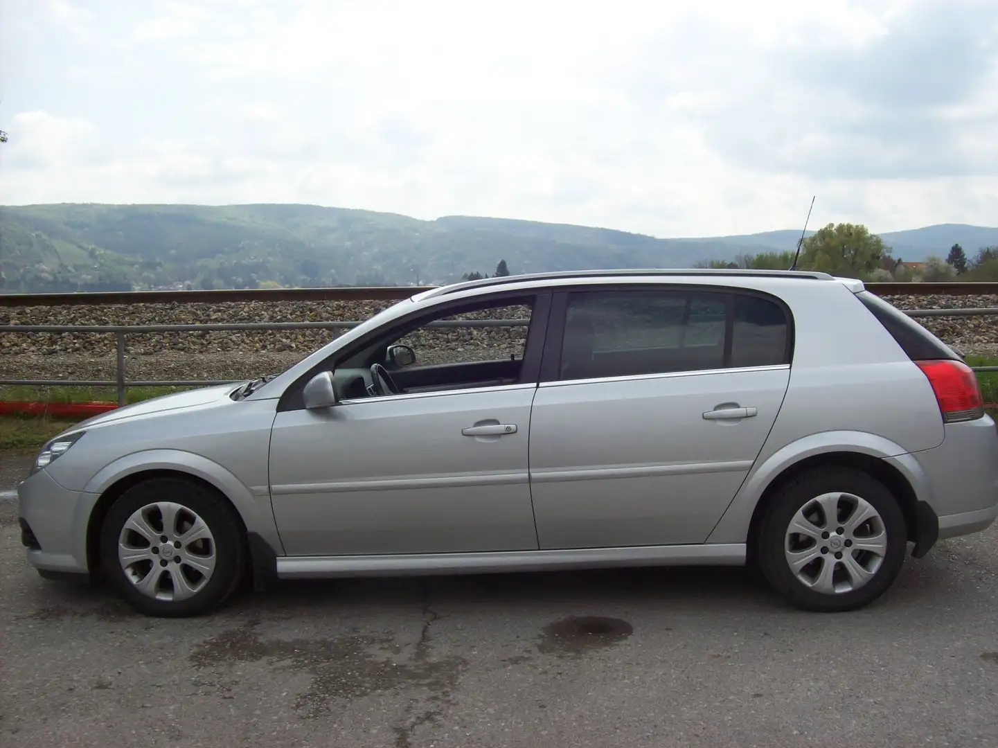 Opel Signum 1,9 CTDI First Edition KOMBI Silber - 2