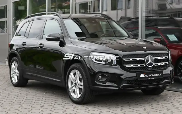 Mercedes-Benz GLB view 7