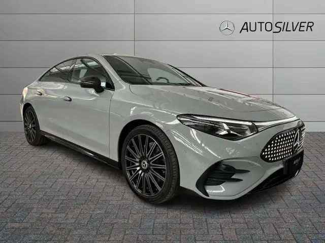 Mercedes-Benz CLA 250 + EQ