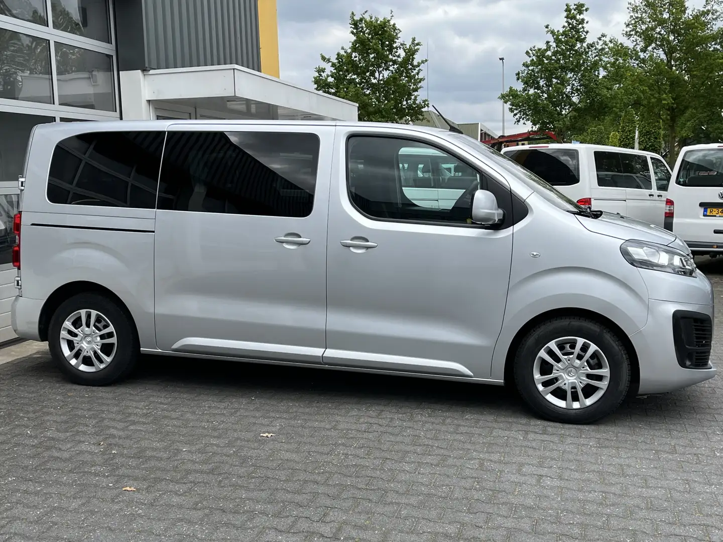 Citroen Spacetourer 8-persoons 1.6 BlueHDi 115 M S&S Business Marge/ g Grey - 2