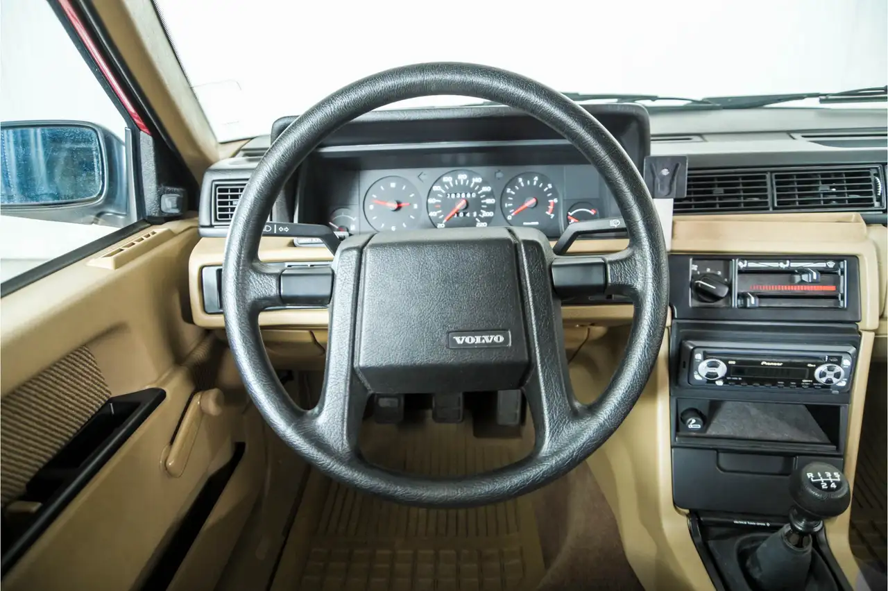 Volvo 740 2.3 GL, foto 6