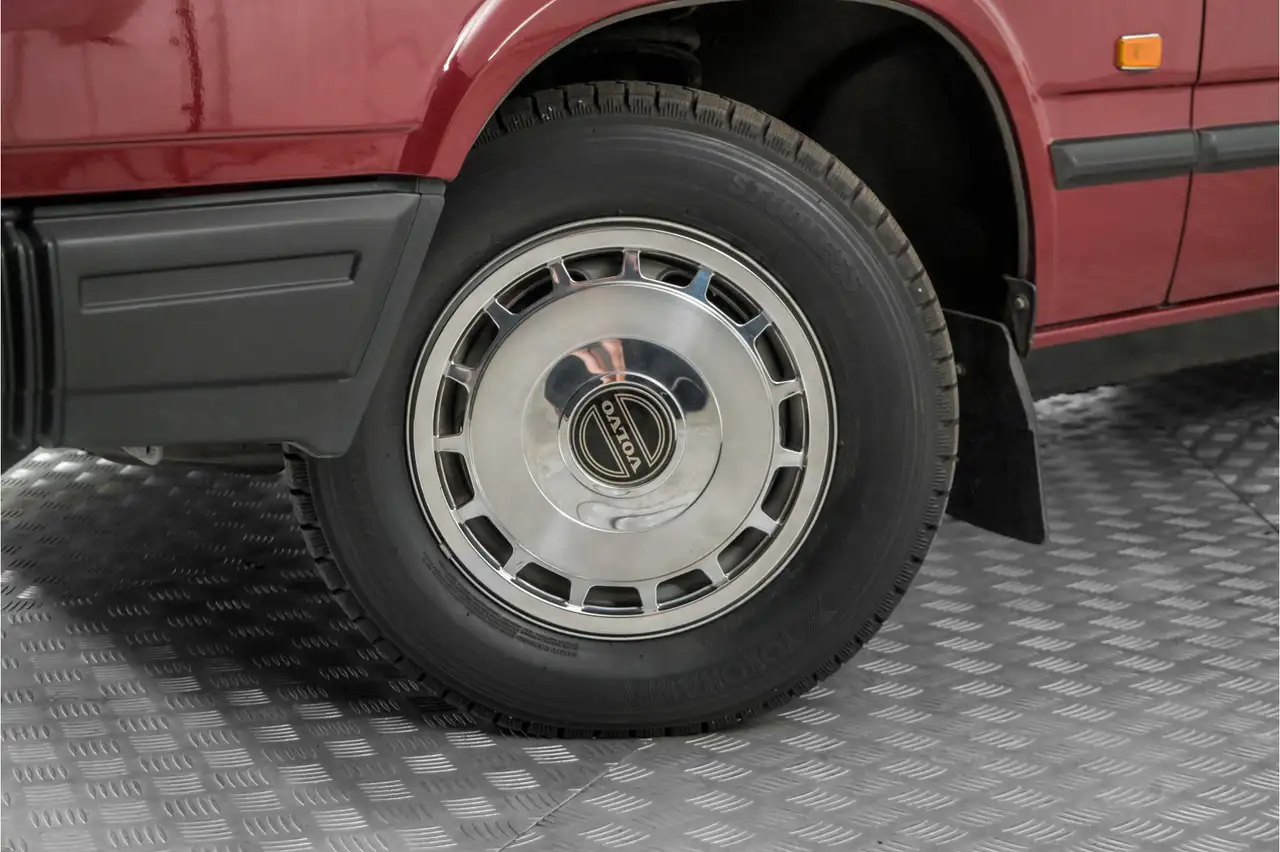 Volvo 740 2.3 GL, foto 2