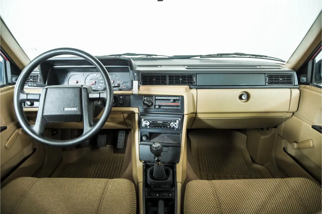 Volvo 740 2.3 GL, foto 5