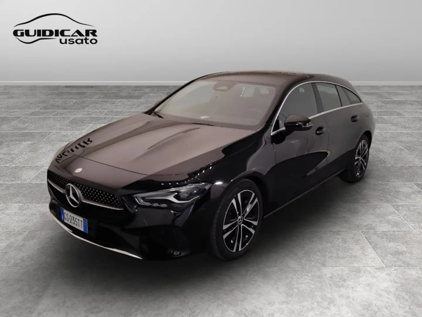 Mercedes-Benz CLA 180 - CLA Shooting Brake 180 d Progressive Advanced au Nero - 1