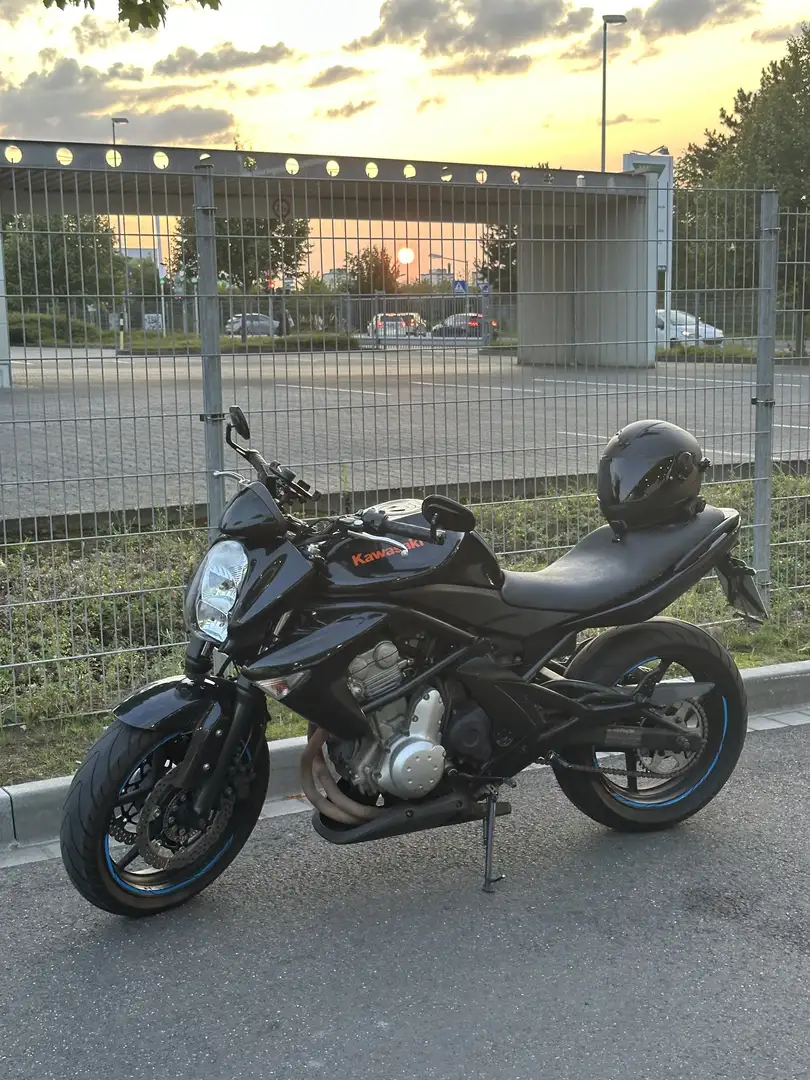 Kawasaki ER - 6 N UMFALL Motorrad Zwart - 2