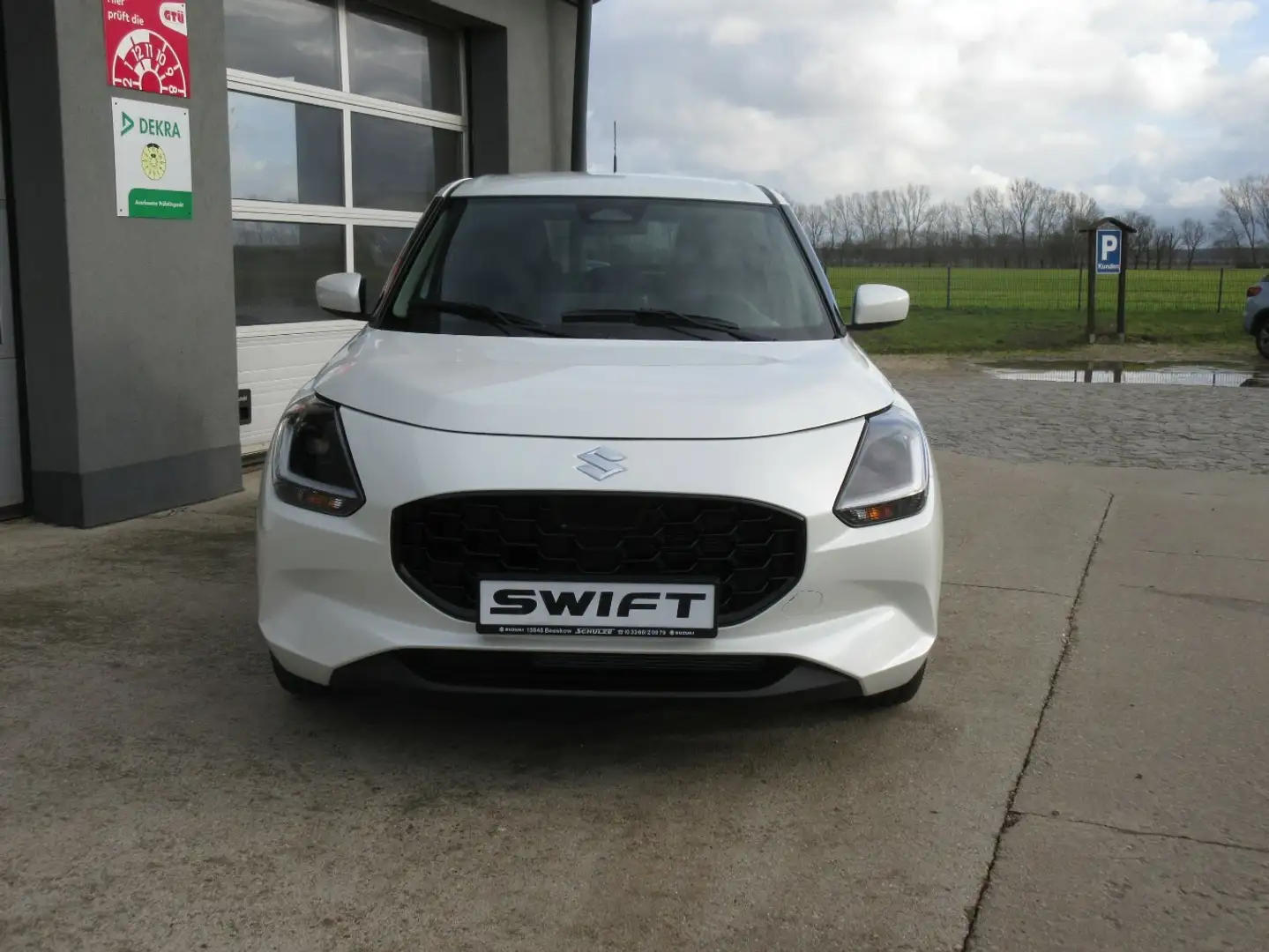 Suzuki Swift 1.2 Comfort Blanc - 2