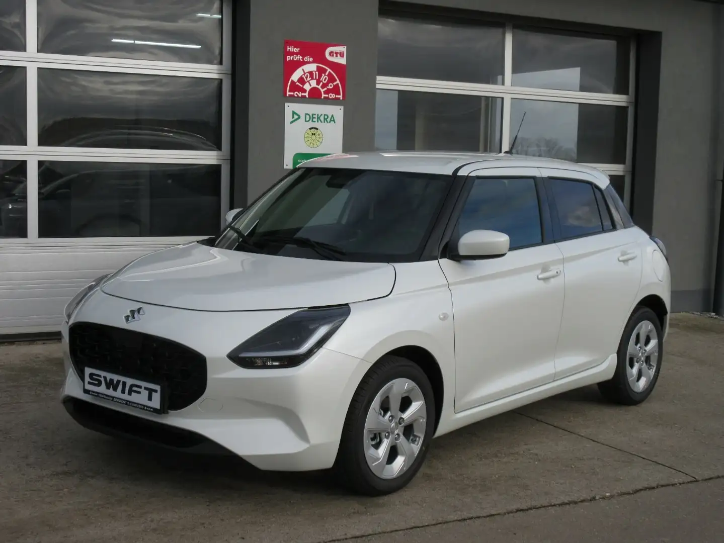 Suzuki Swift 1.2 Comfort Alb - 1