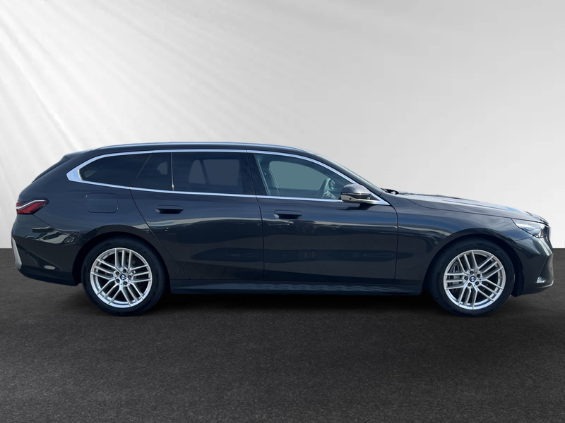 BMW 540 d xDrive Touring Panorama|Head-Up|DAProf.|H/K — photo 2