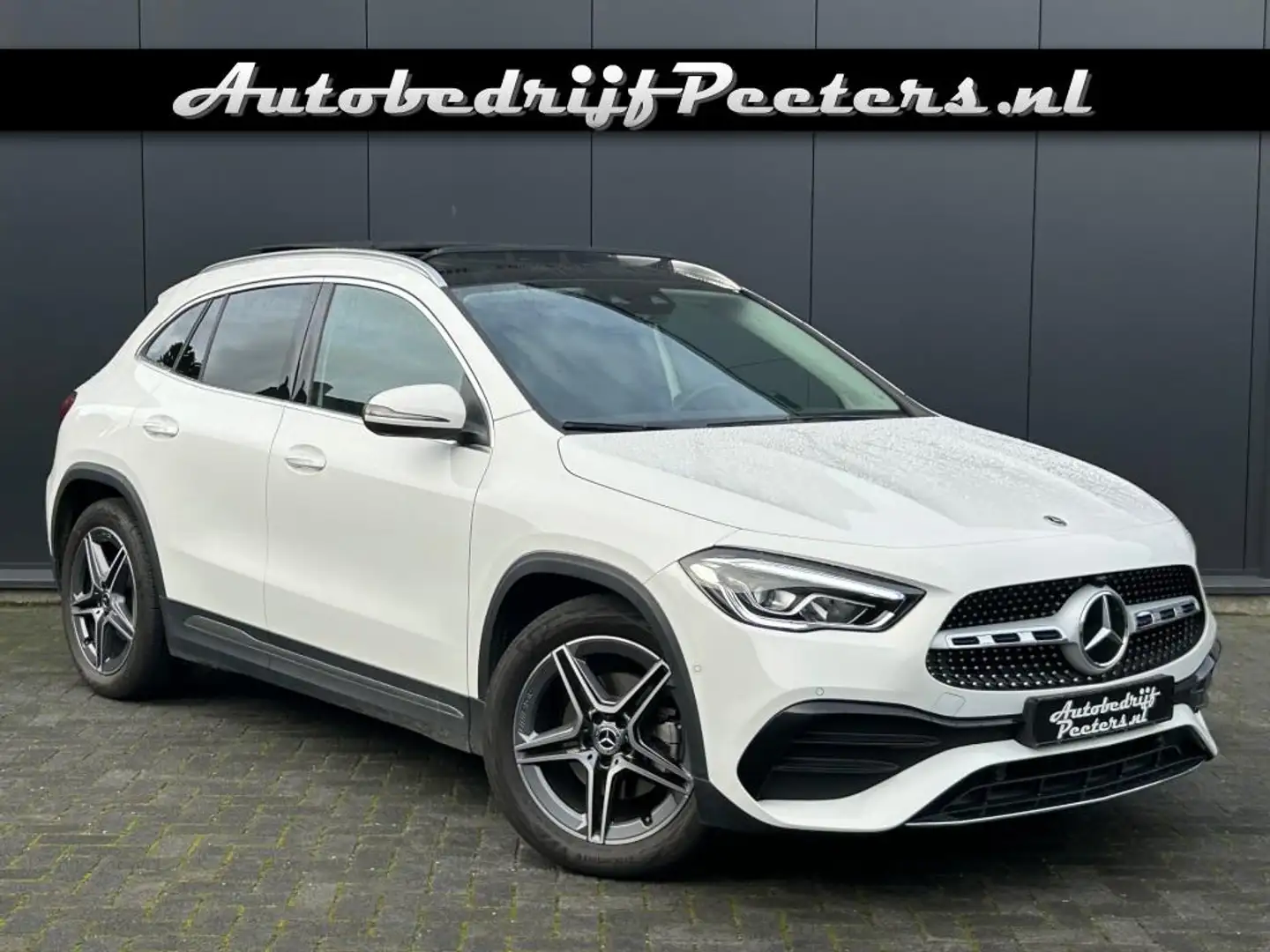 Mercedes-Benz GLA 200 GLA 200 AMG Line Pano LED Leder Camera Sfeerlicht Blanc - 1