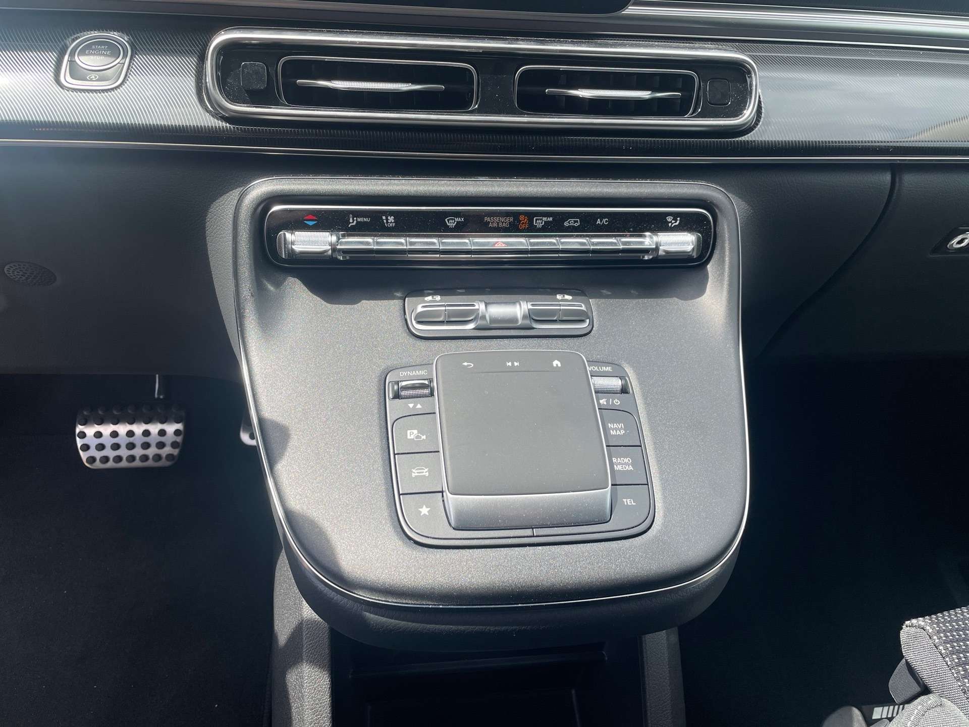 Mercedes-Benz V 220