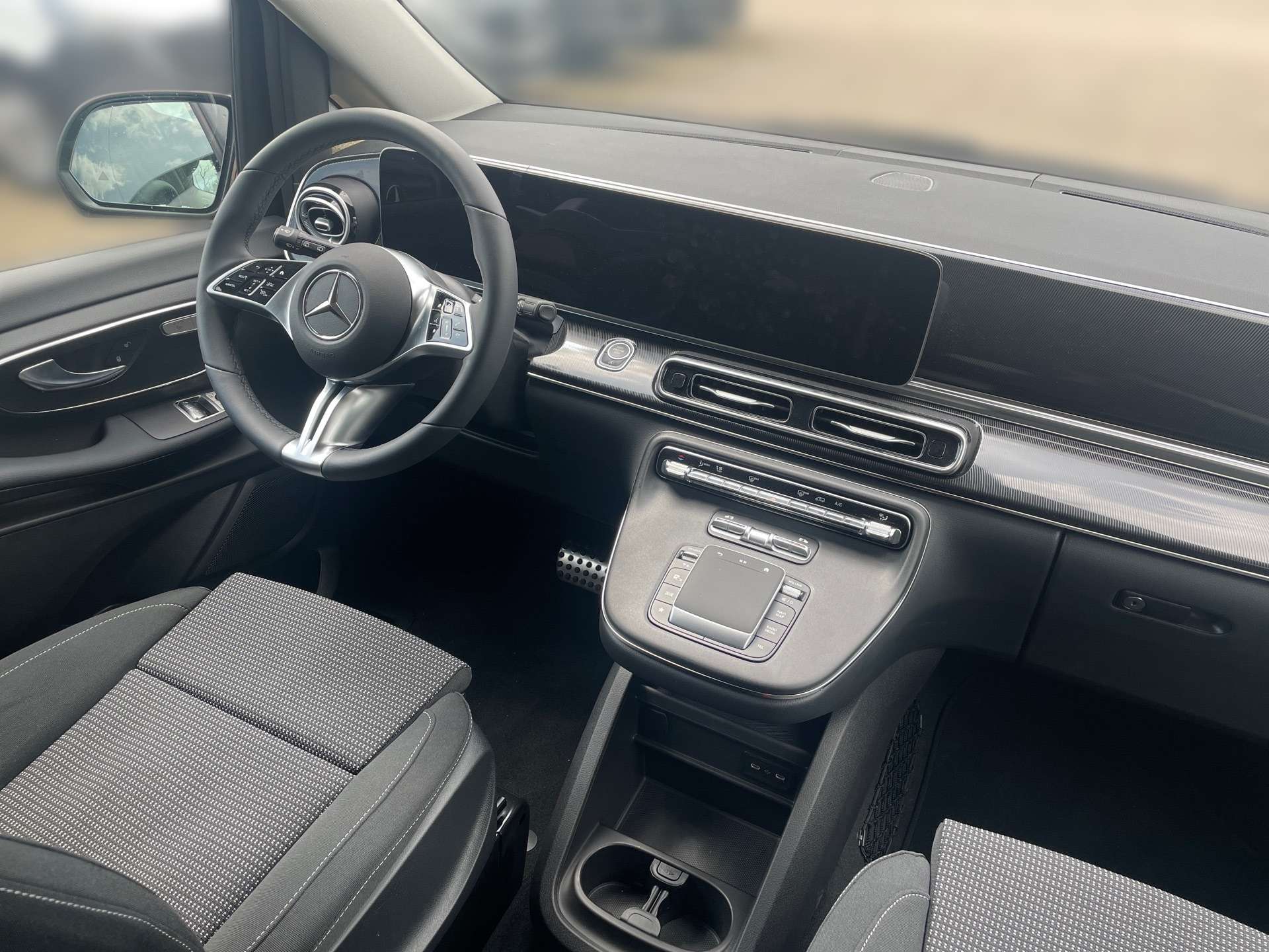 Mercedes-Benz V 220