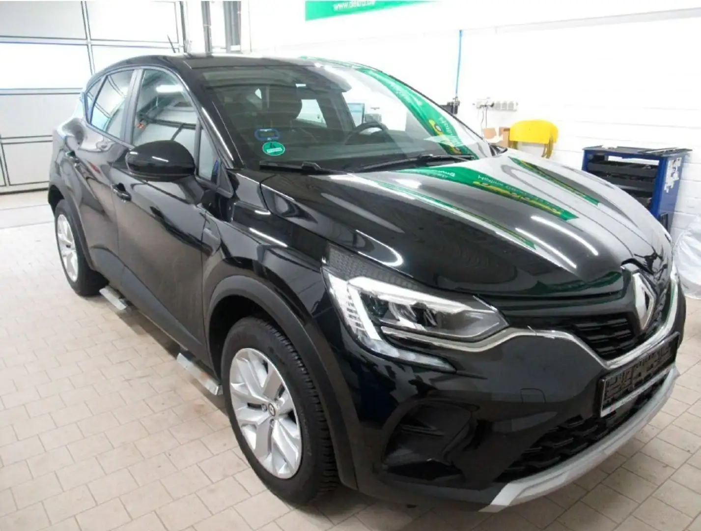Renault Captur 1.3 TCe 140 EVOLUTION Klima Automatik Schwarz - 1