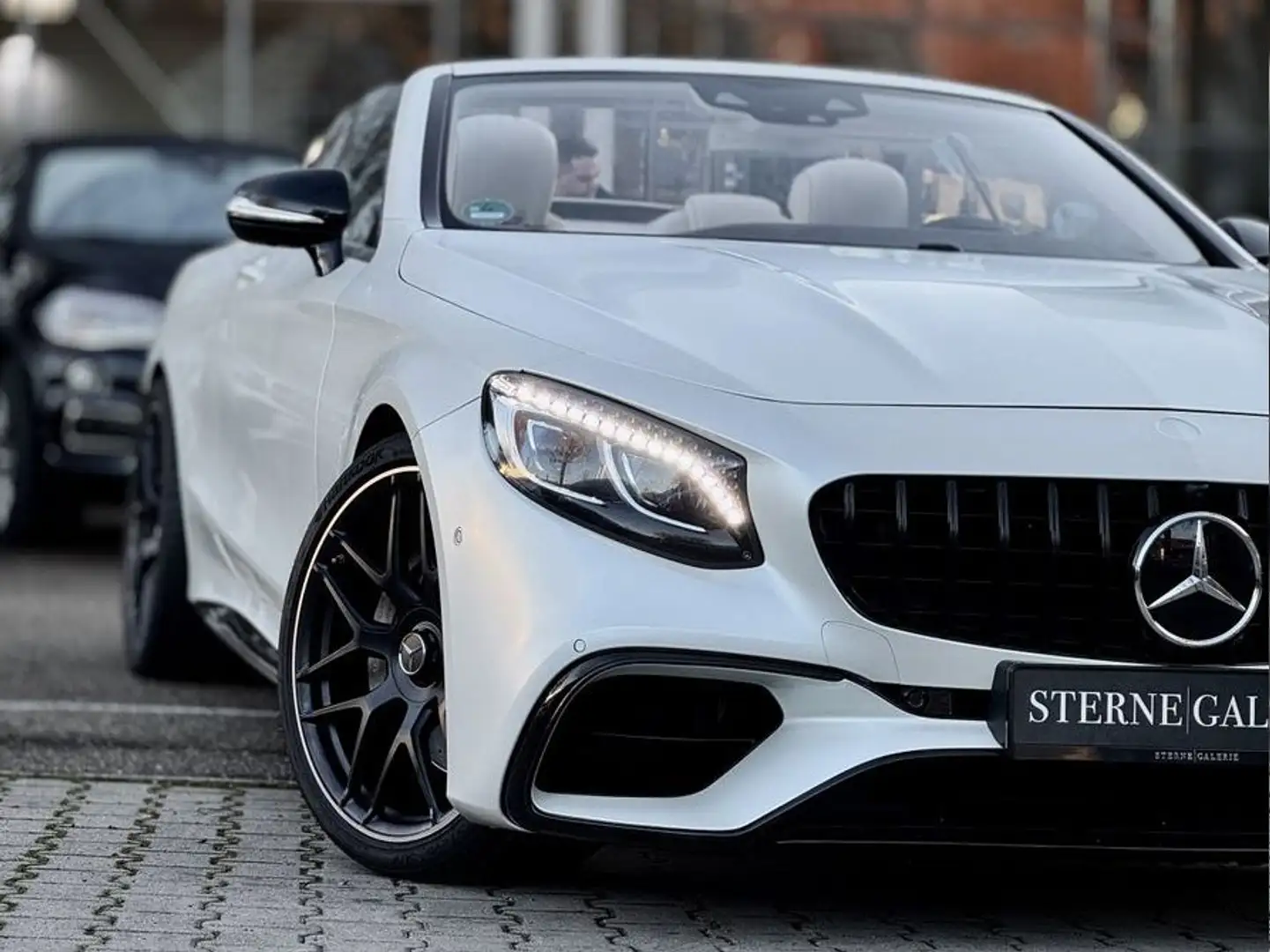 Mercedes-Benz S 560 CABRIO/AMG/SWAROVSKI/DISTRO+/MEMORY Weiß - 1