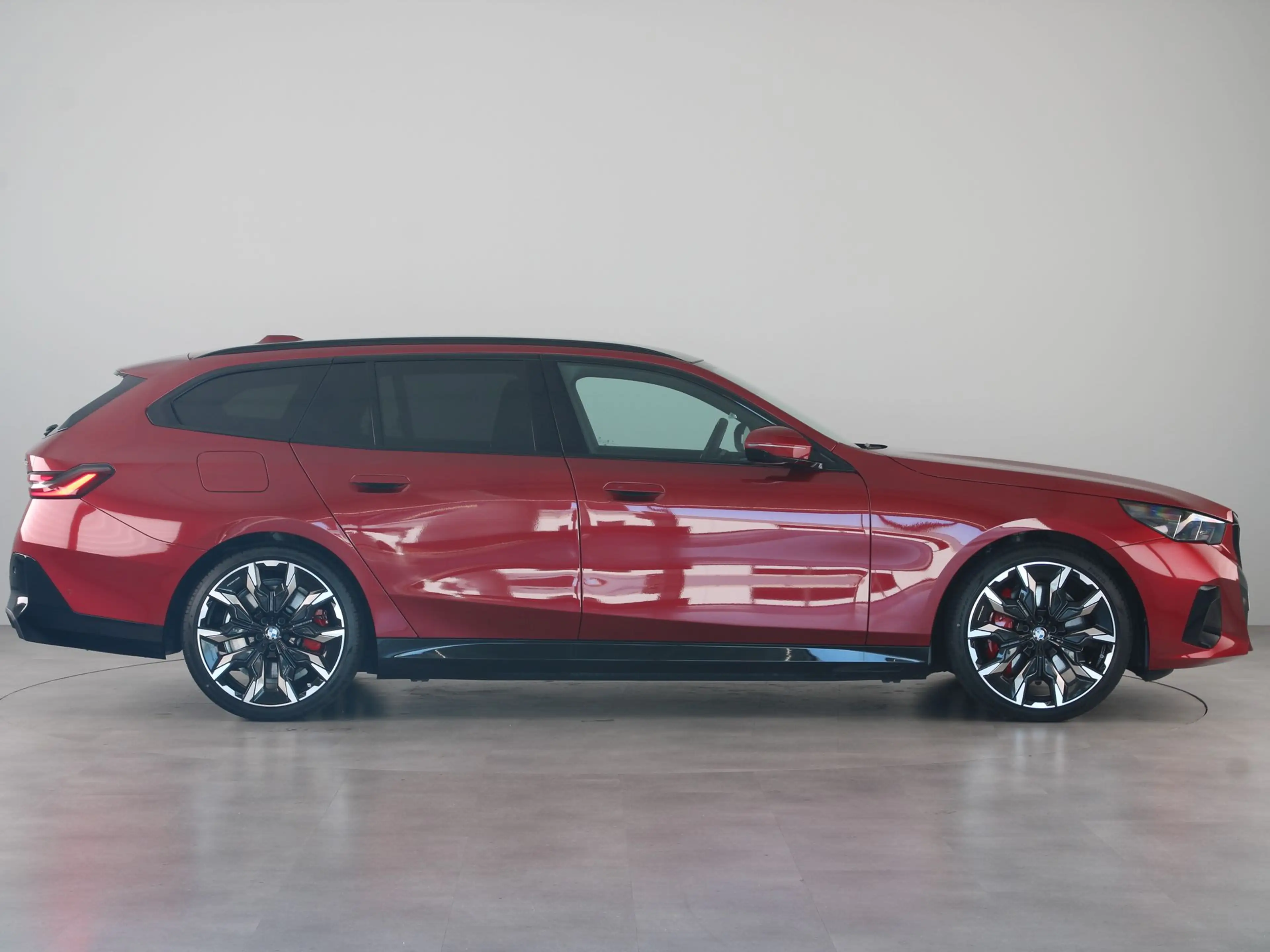 BMW 550 5 Serie 550e Touring xDrive — photo 12