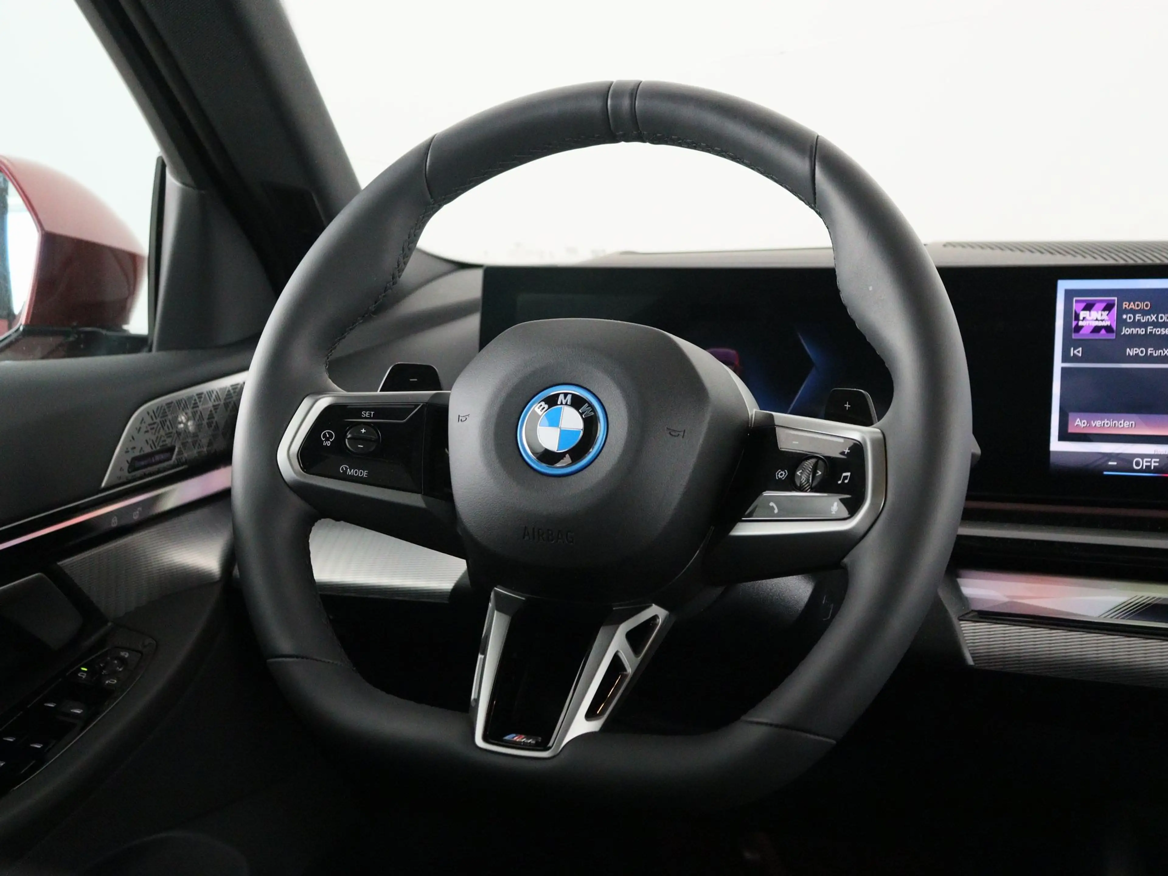 BMW 550 5 Serie 550e Touring xDrive — photo 2