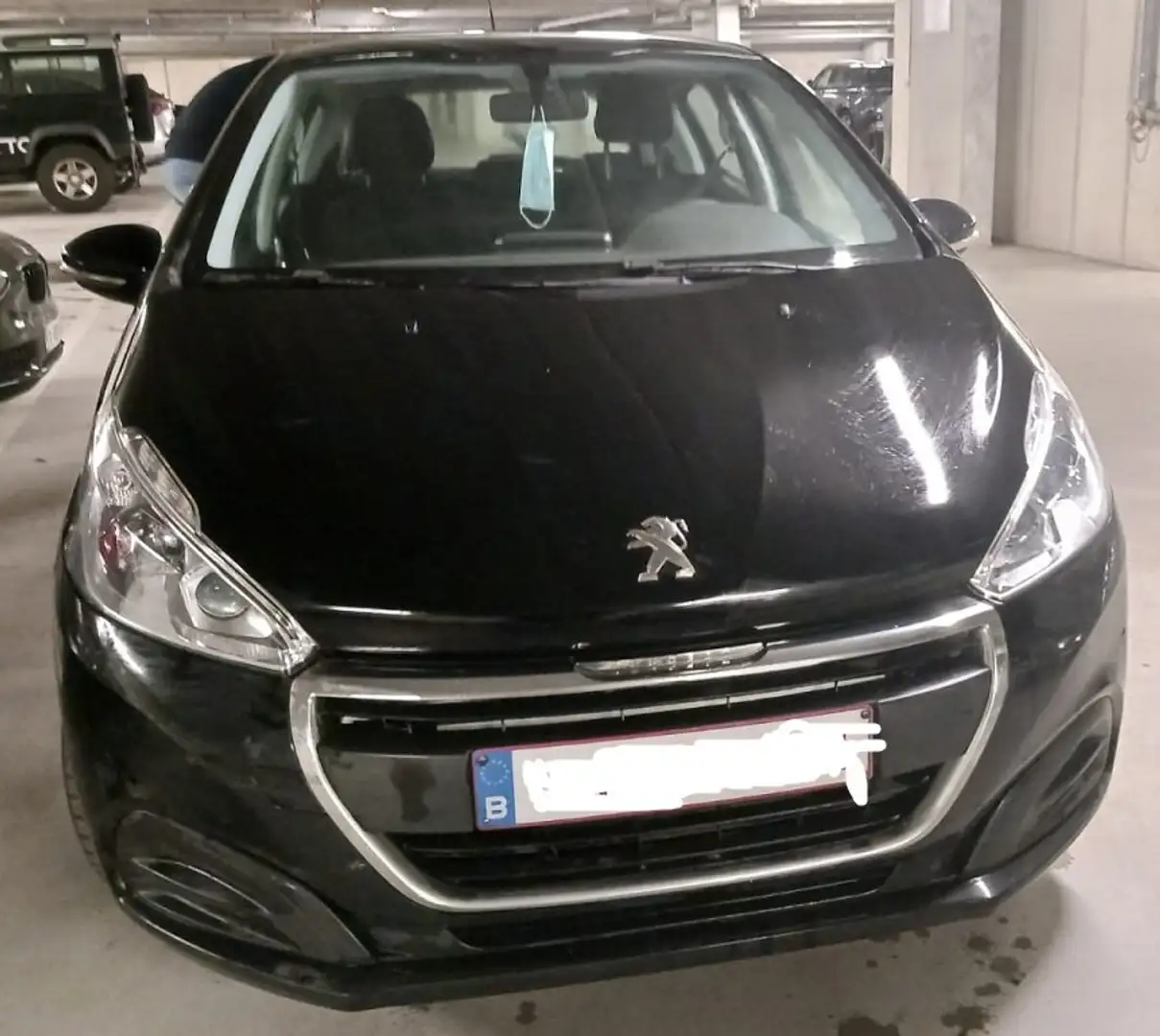 Peugeot 208 208 PureTech 82Allure Zwart - 2