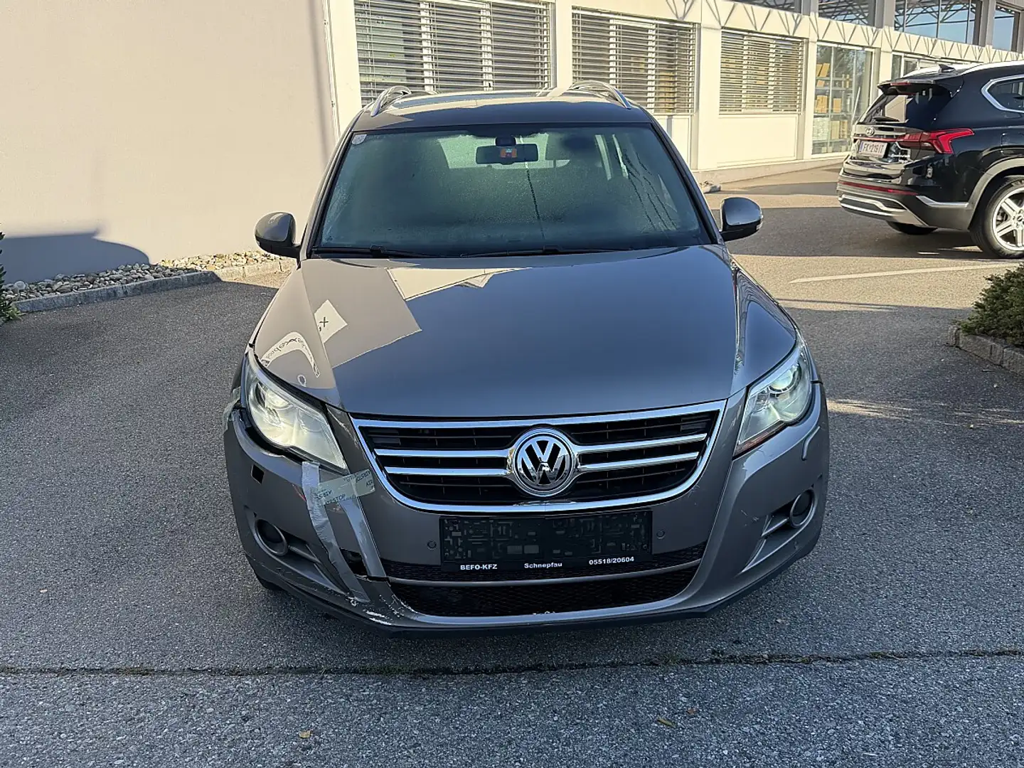 Volkswagen Tiguan 2,0 TDI CR DPF 4Motion Sport&Style Aut. Grau - 2