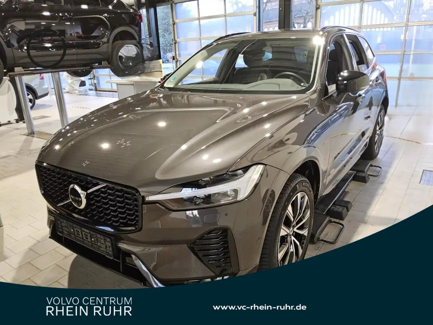 Volvo XC60 B4 PLUS DARK FAP+WINTERPAK+MEMORY+PANO+MET Grau - 1