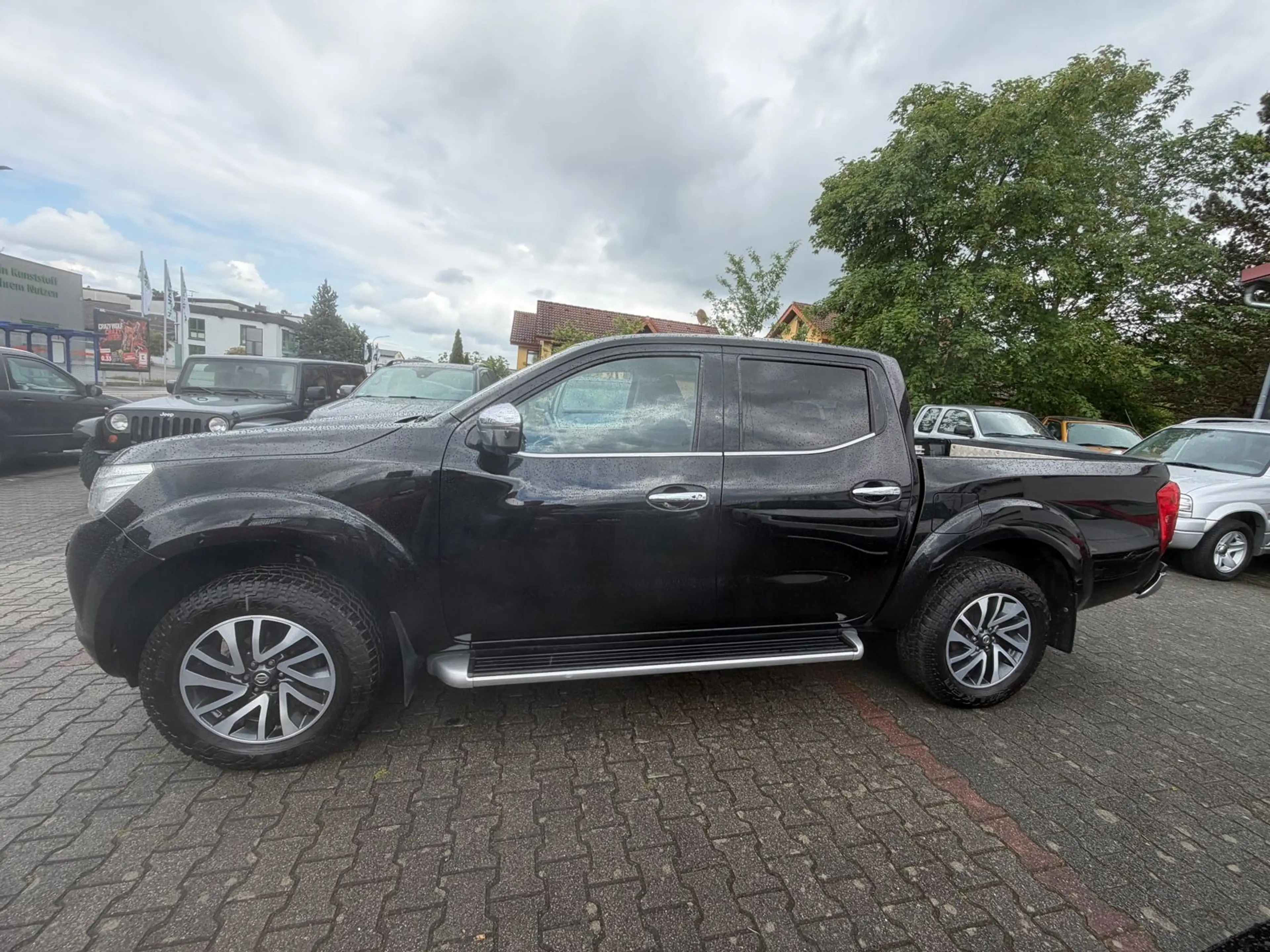 Nissan Navara NP300 N-Connecta Double Cab 4x4 — photo 4